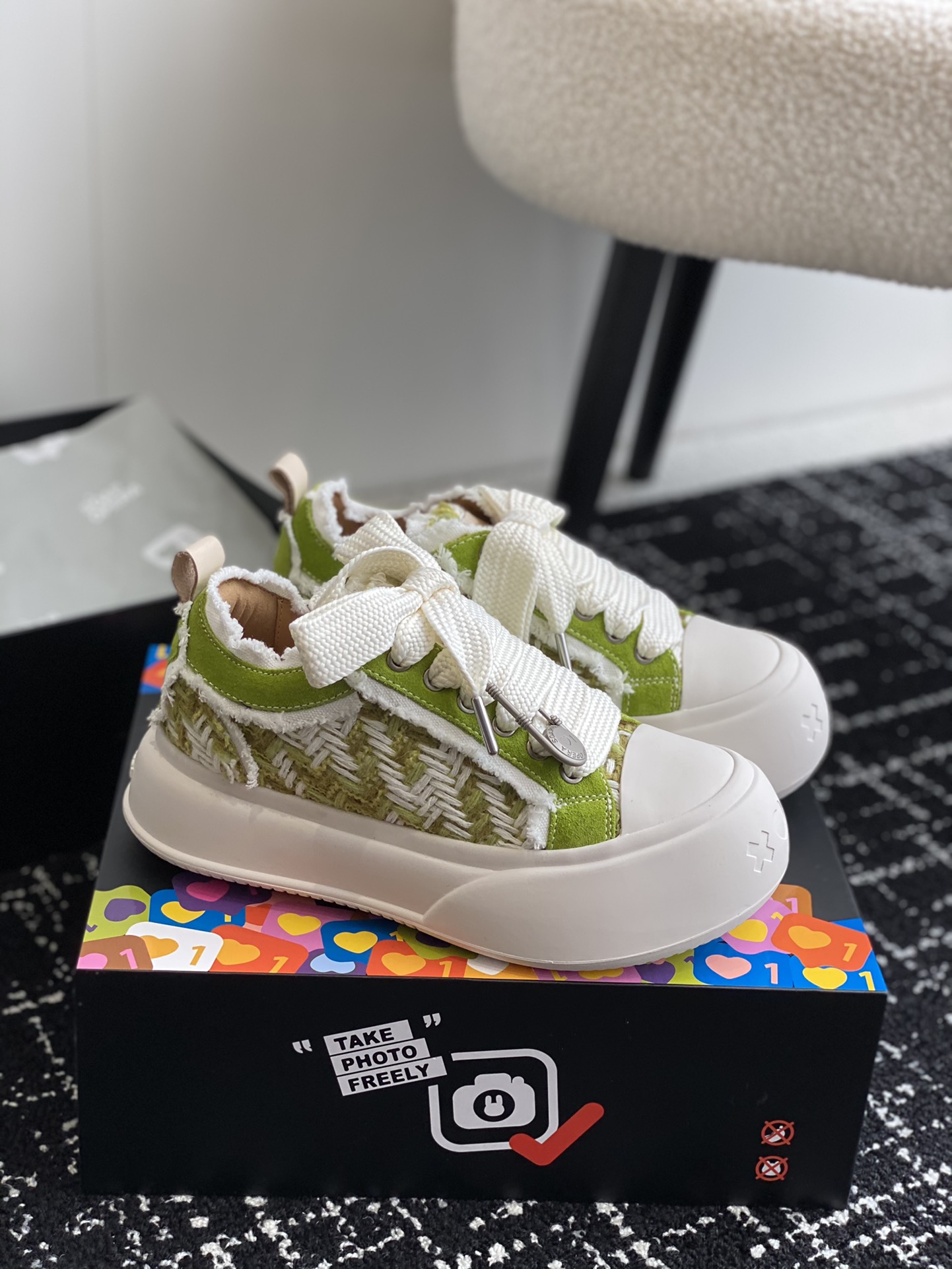 Alexander McQueen 代购版本