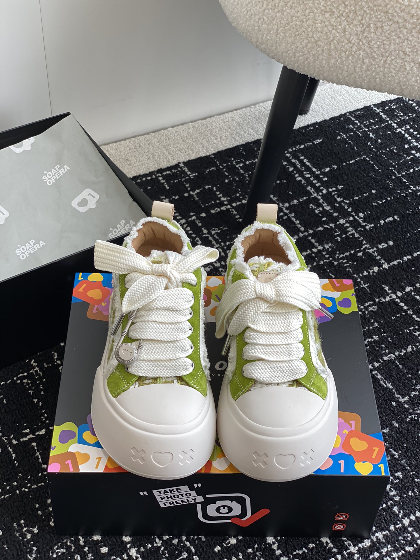 Alexander McQueen 代购版本