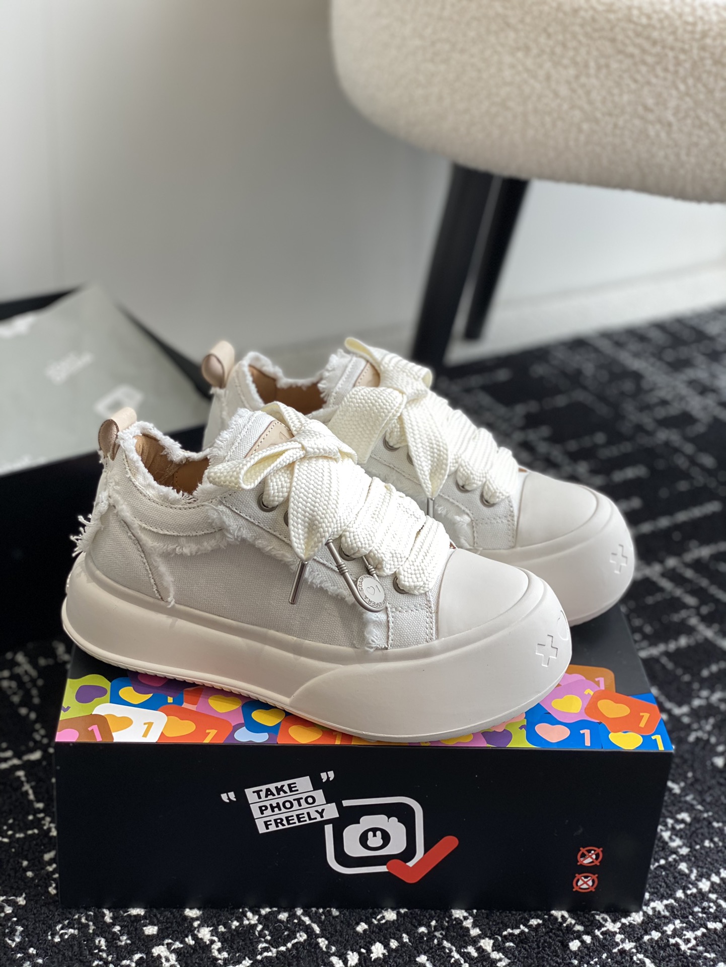 Alexander McQueen 代购版本