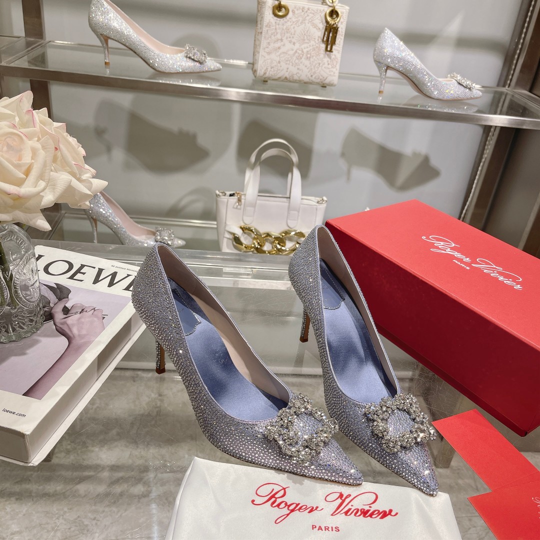 Roger Vivier: Empowering Women Through Glamorous Flower Strass High Heels - 图片 6