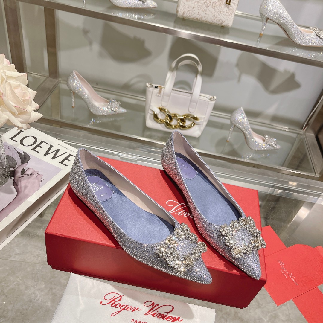 Roger Vivier: Empowering Women with Glamorous Flower Strass High Heels - 图片 3
