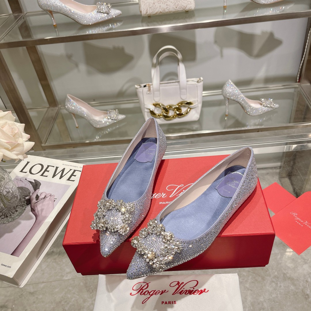 Roger Vivier: Empowering Women with Glamorous Flower Strass High Heels - 图片 4