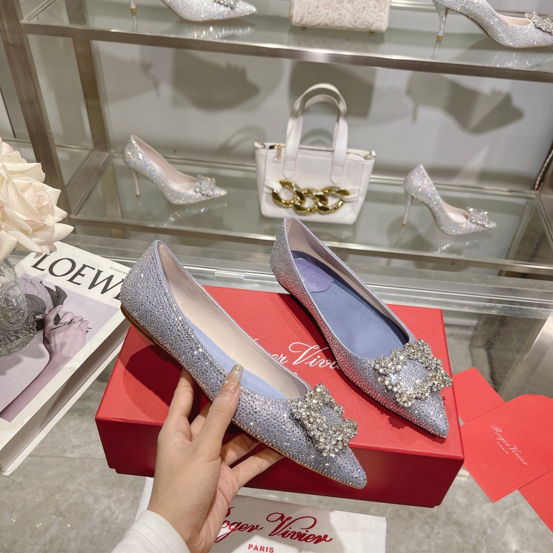 Roger Vivier: Empowering Women with Glamorous Flower Strass High Heels - 图片 5