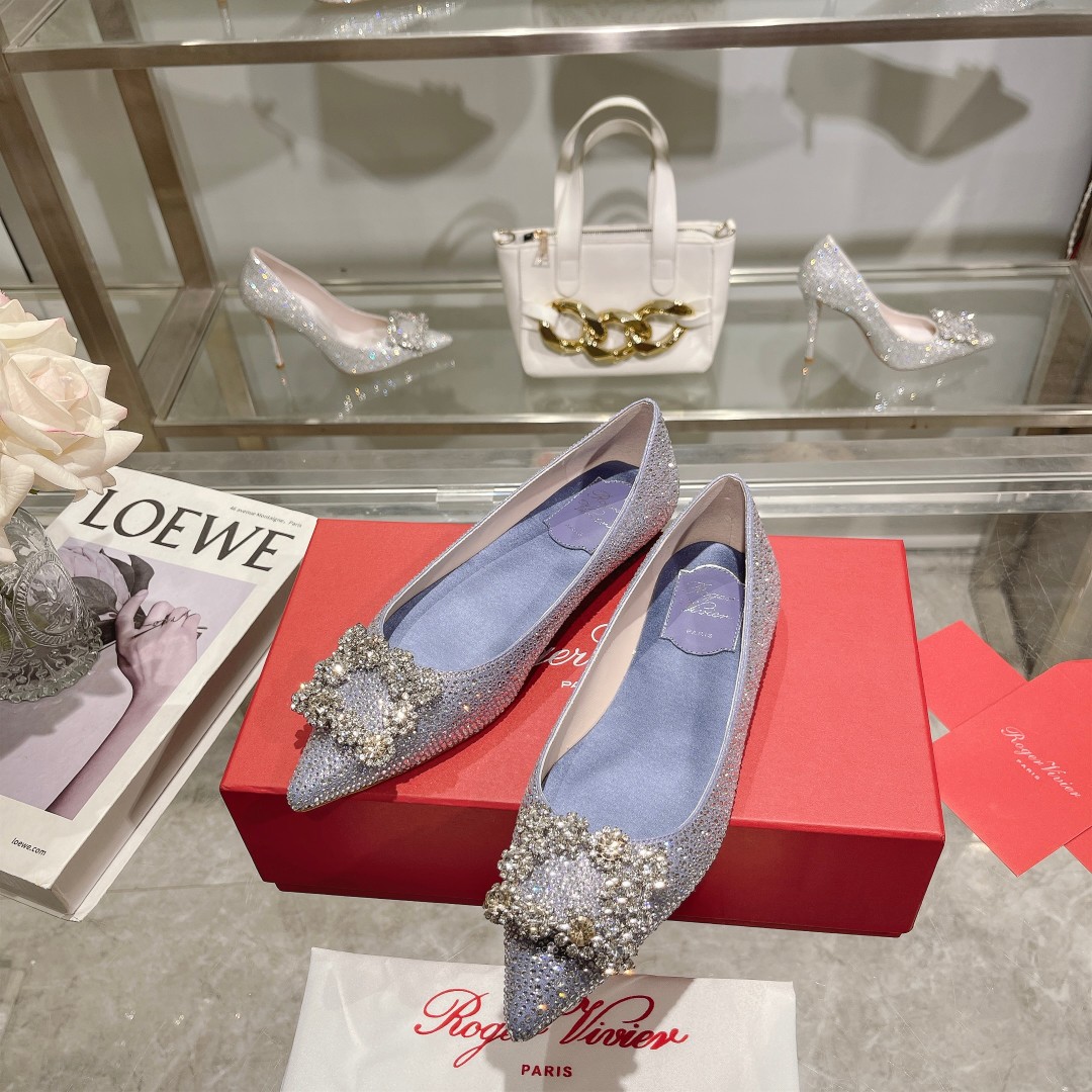 Roger Vivier: Empowering Women with Glamorous Flower Strass High Heels - 图片 6