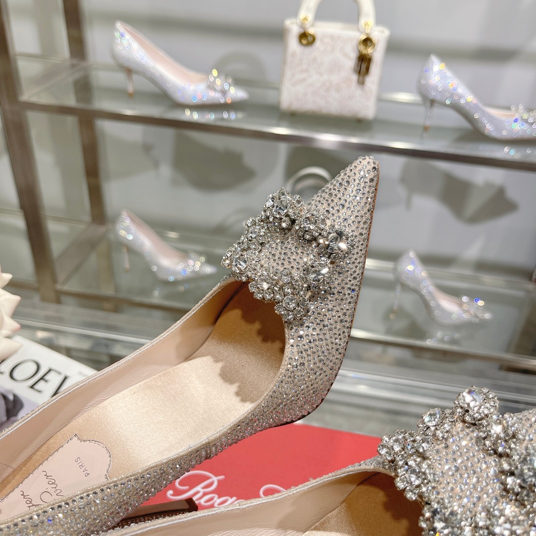 Roger Vivier: Empowering Women with Glamorous Flower Strass High Heels - 图片 8
