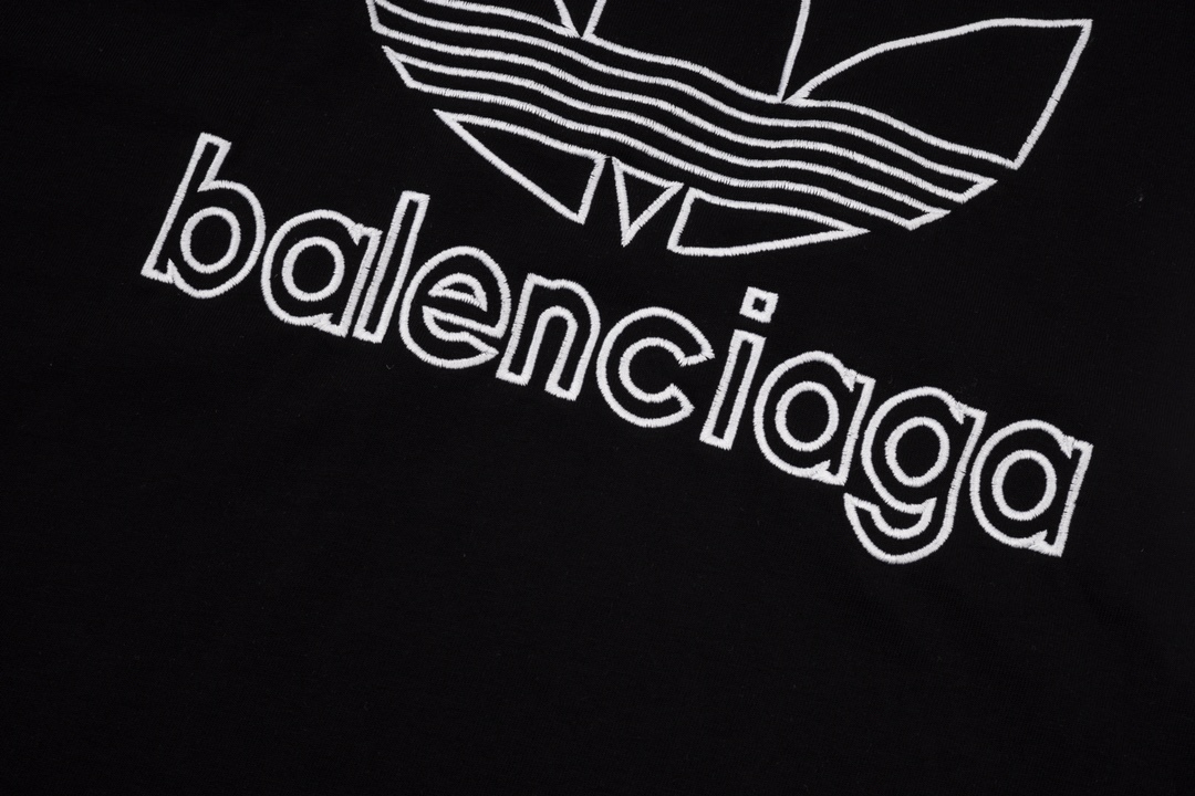 BALENCIAGA 2023 阿迪联名系列 无袖 背心 LOGO刺绣圆领宽松OS短袖T恤