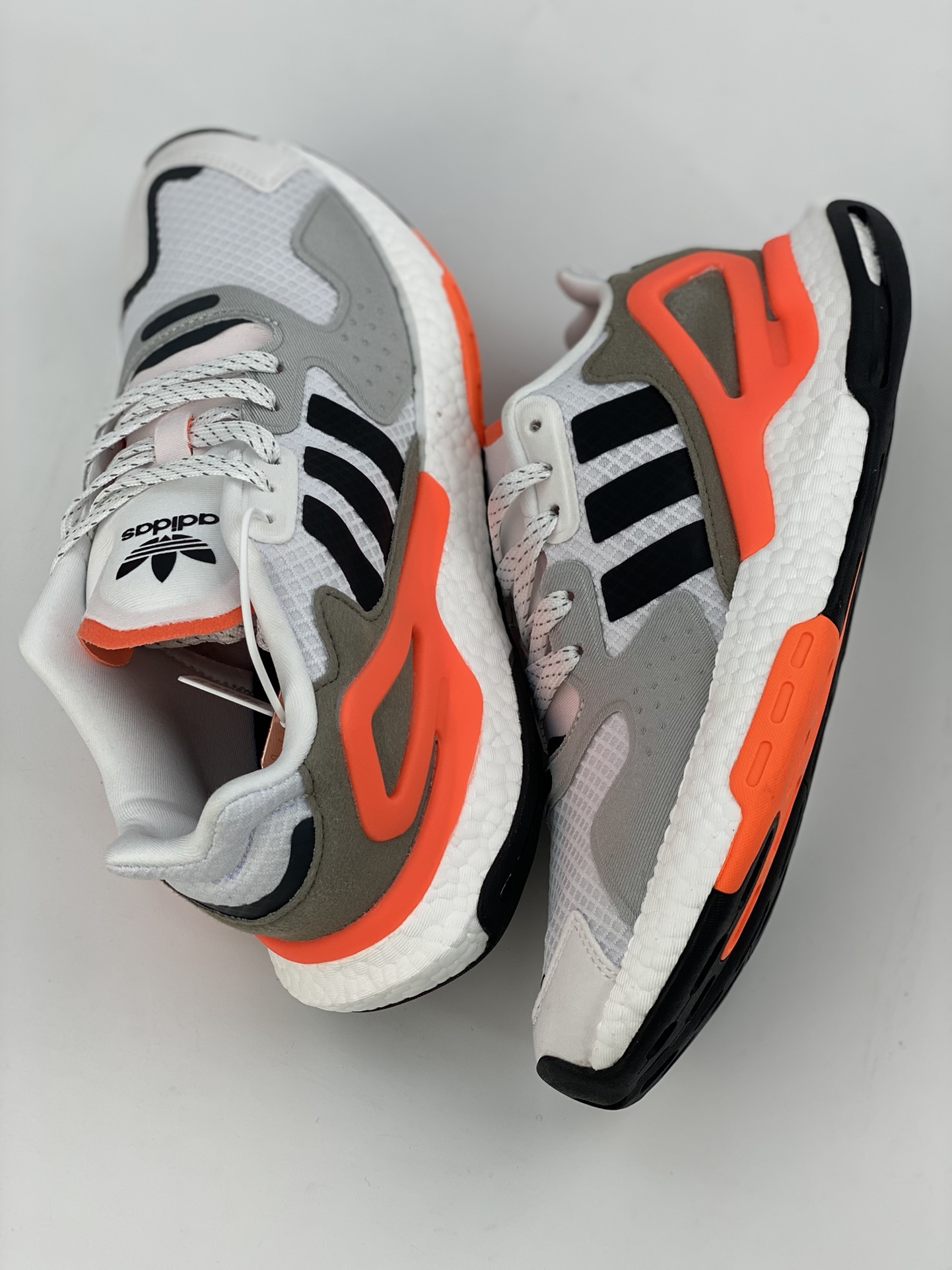 Adidas Day Jogger Night Stalker 2nd generation official website is available at the same time FY0237