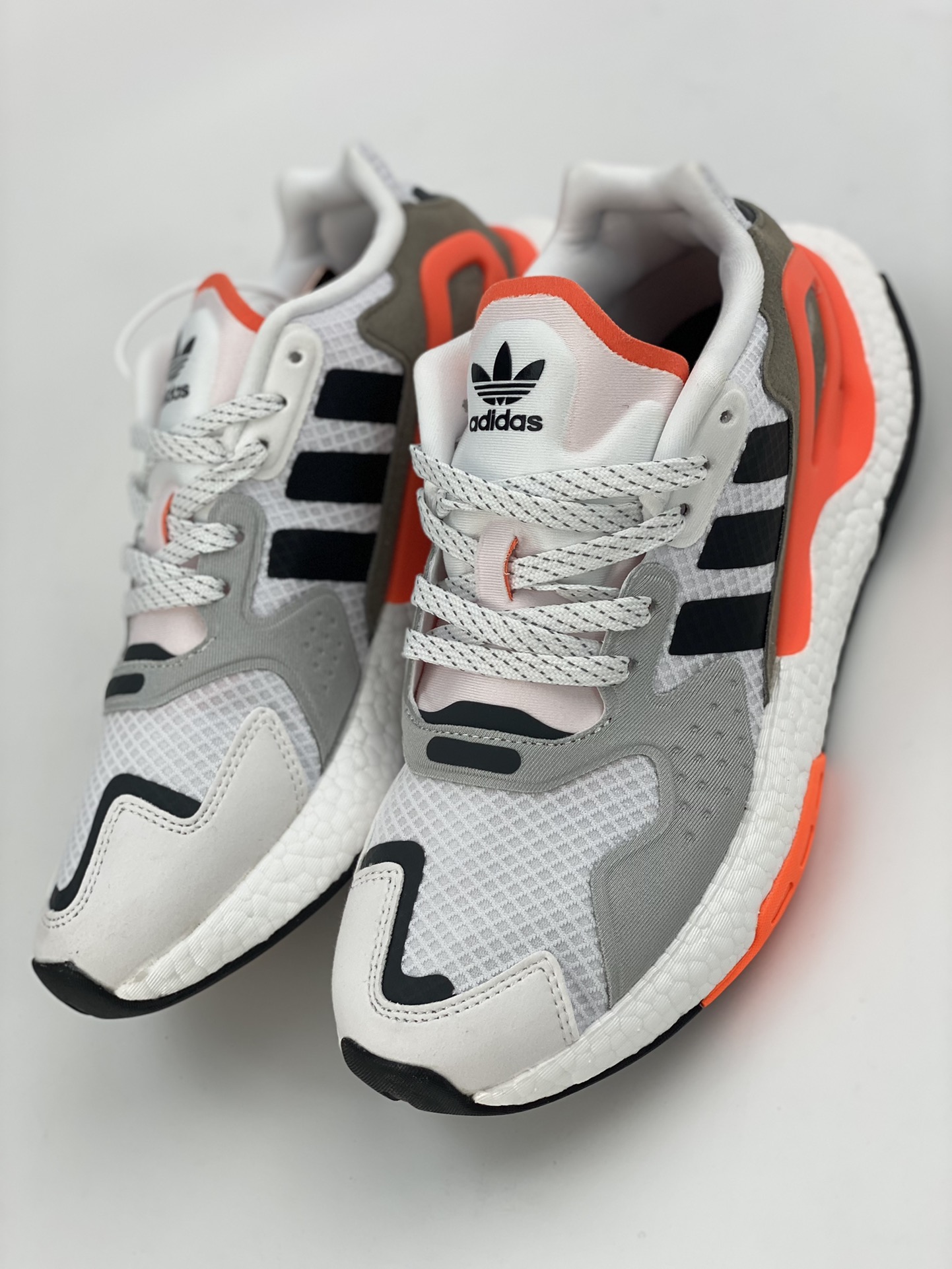 Adidas Day Jogger Night Stalker 2nd generation official website is available at the same time FY0237