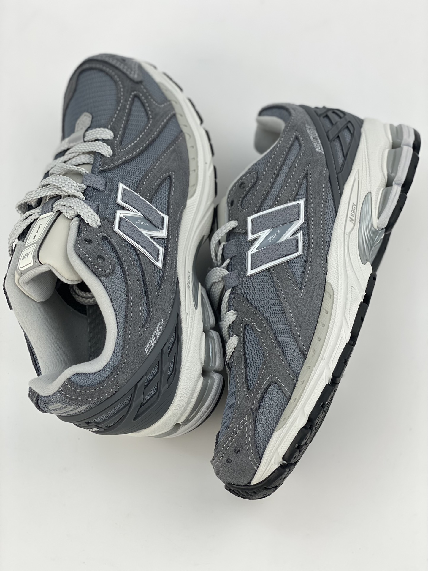 New Balance M1906 series of retro items treasure dad shoes M1906RV