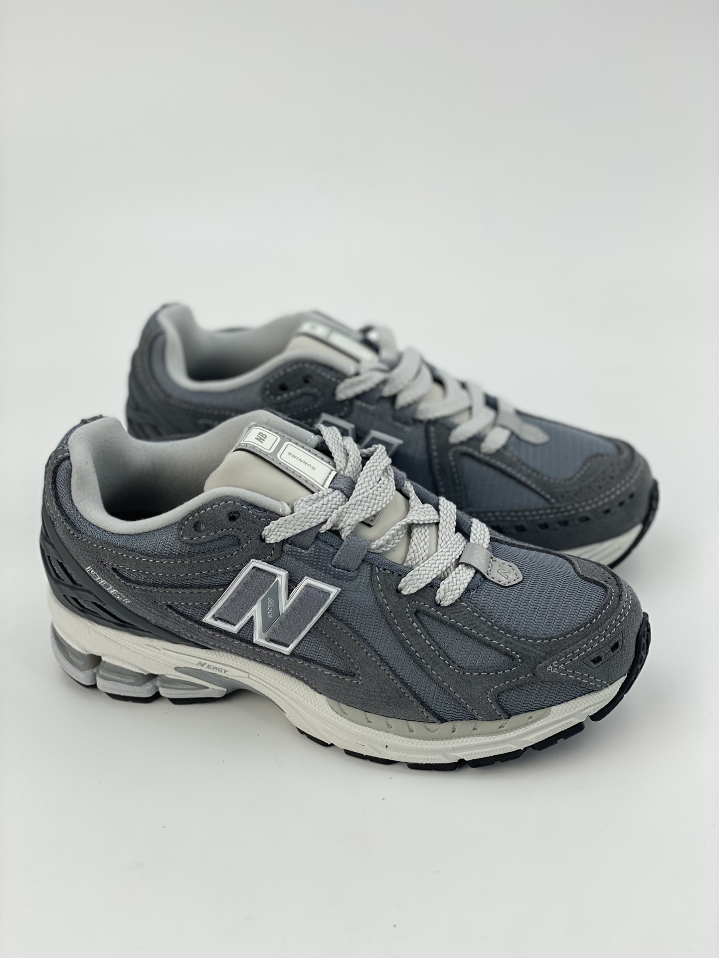 New Balance M1906 series of retro items treasure dad shoes M1906RV