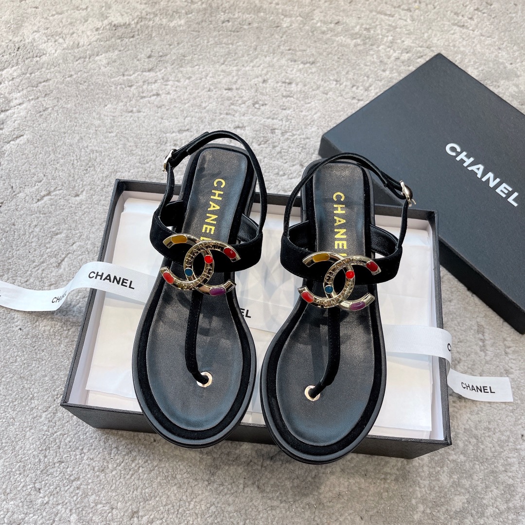 CHANEL 샌들 소가죽 발이 하얘 보이는 우아한 스타일