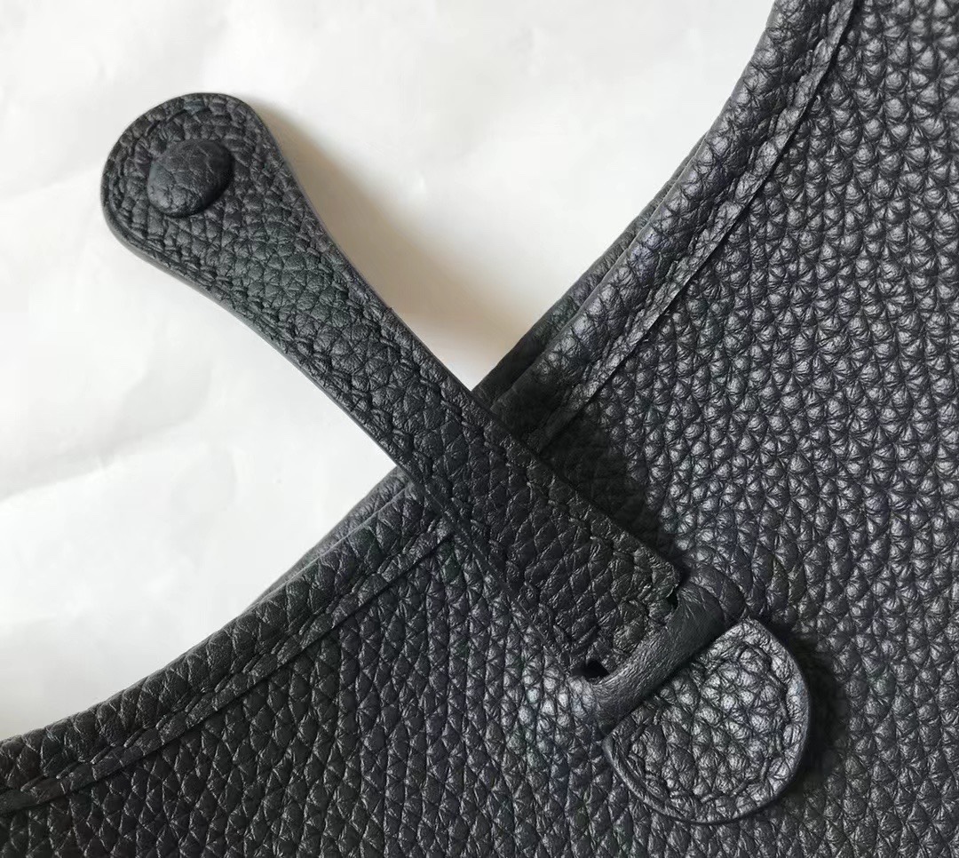 Evelyne mini 伊芙琳迷你 Togo牛皮製の超ソフトなショルダーバッグ