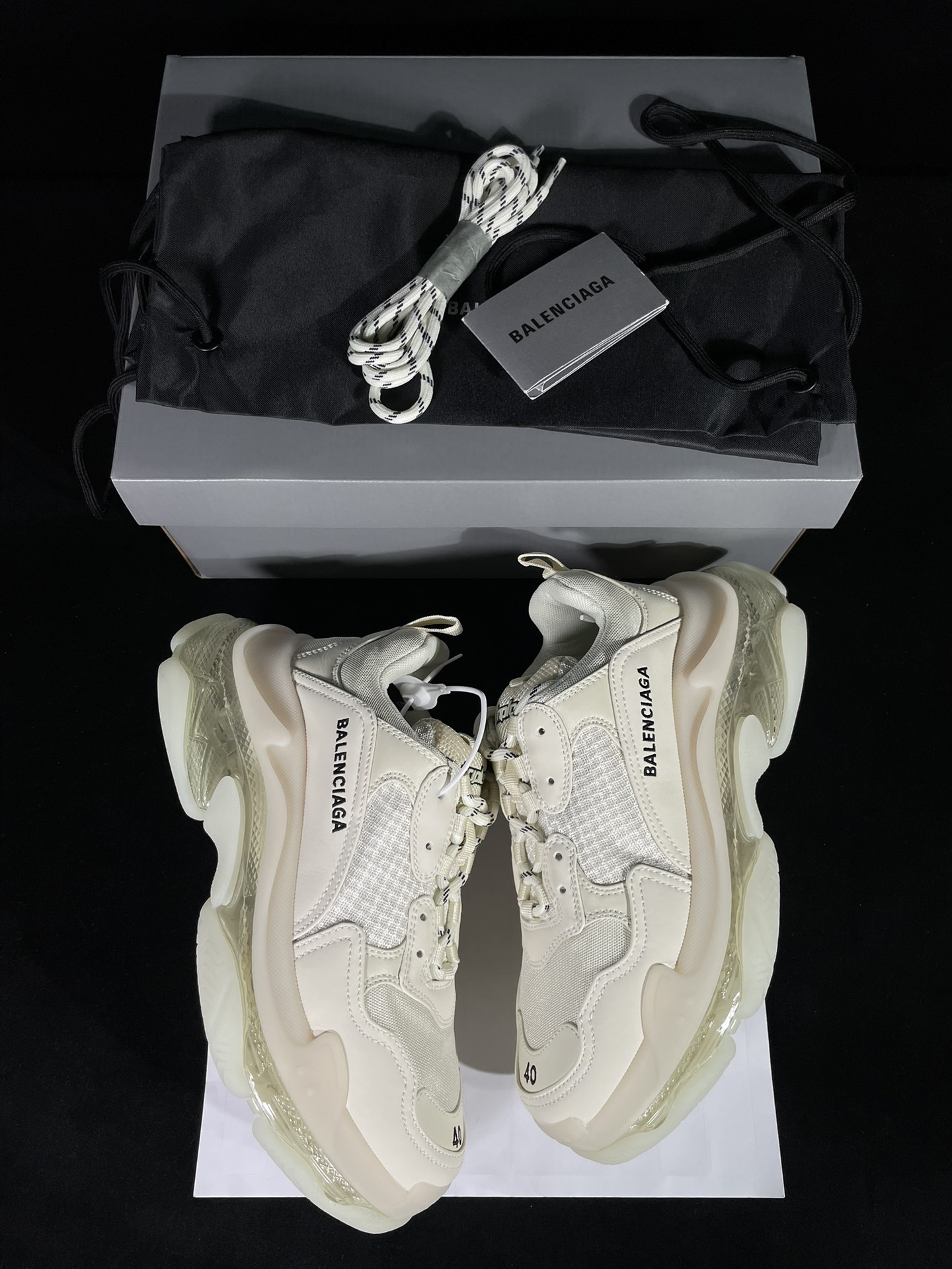 巴黎世家 工厂优势放货，欢迎合作‼️巴黎2代气垫 米白该有的材料配置、做工工艺和配套配件全部拉满！货量足