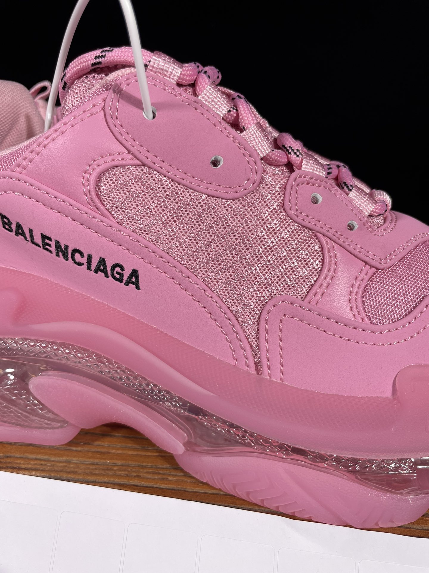 巴黎世家 工厂优势放货，欢迎合作‼️巴黎2代气垫 粉红折边该有的材料配置、做工工艺和配套配件全部拉满！货