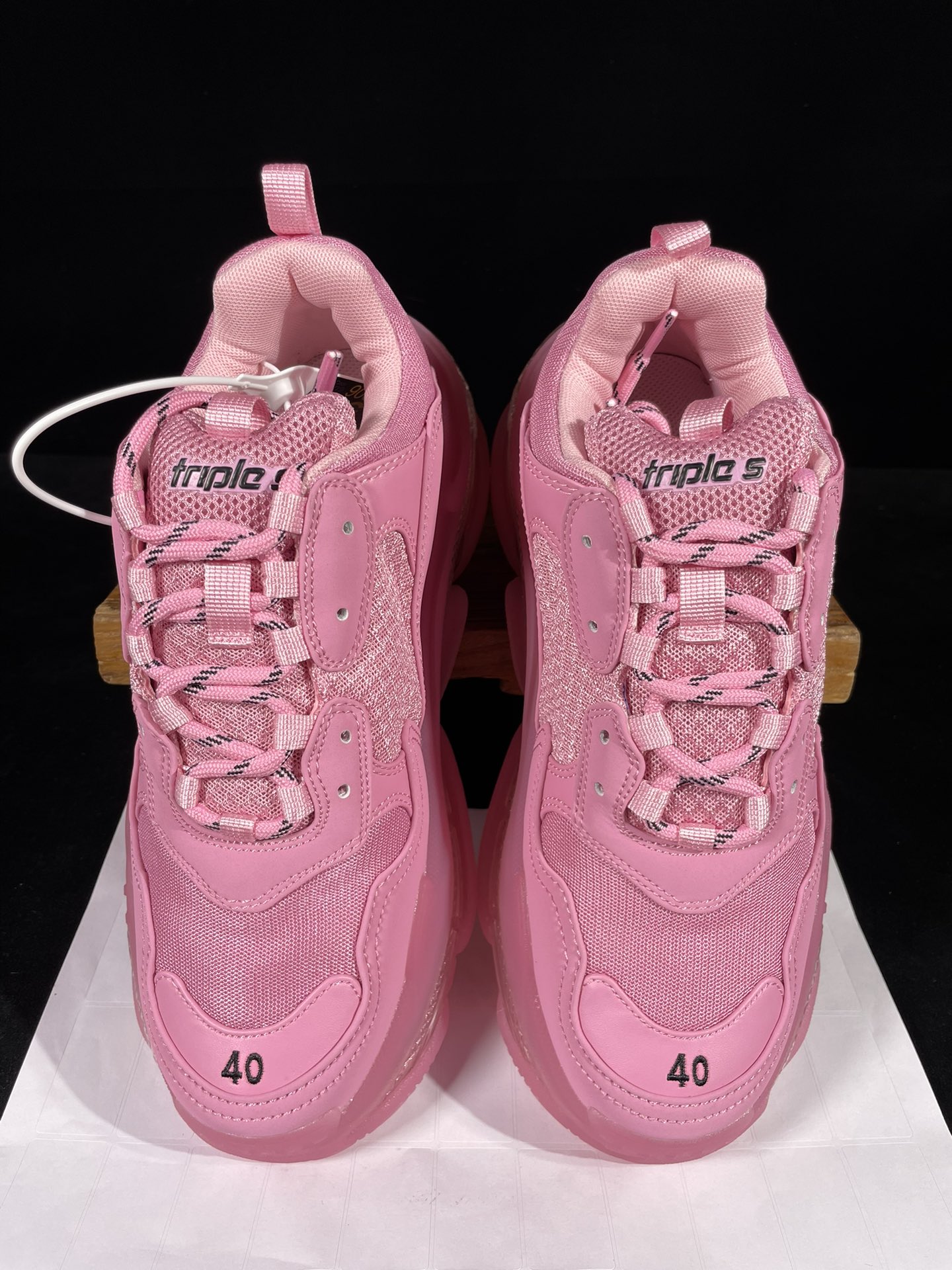 巴黎世家 工厂优势放货，欢迎合作‼️巴黎2代气垫 粉红折边该有的材料配置、做工工艺和配套配件全部拉满！货