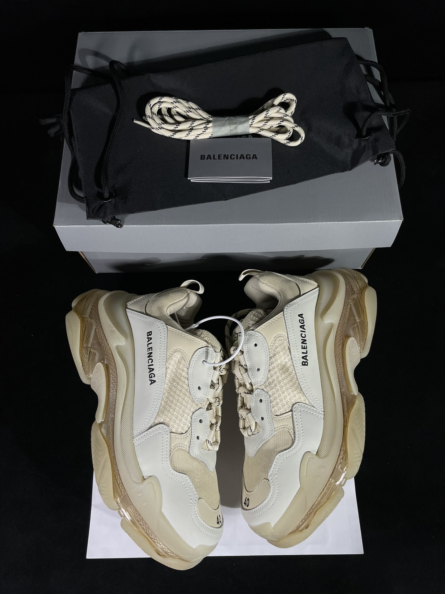 巴黎世家 工厂优势放货，欢迎合作‼️巴黎2代气垫 米黄该有的材料配置、做工工艺和配套配件全部拉满！货量足