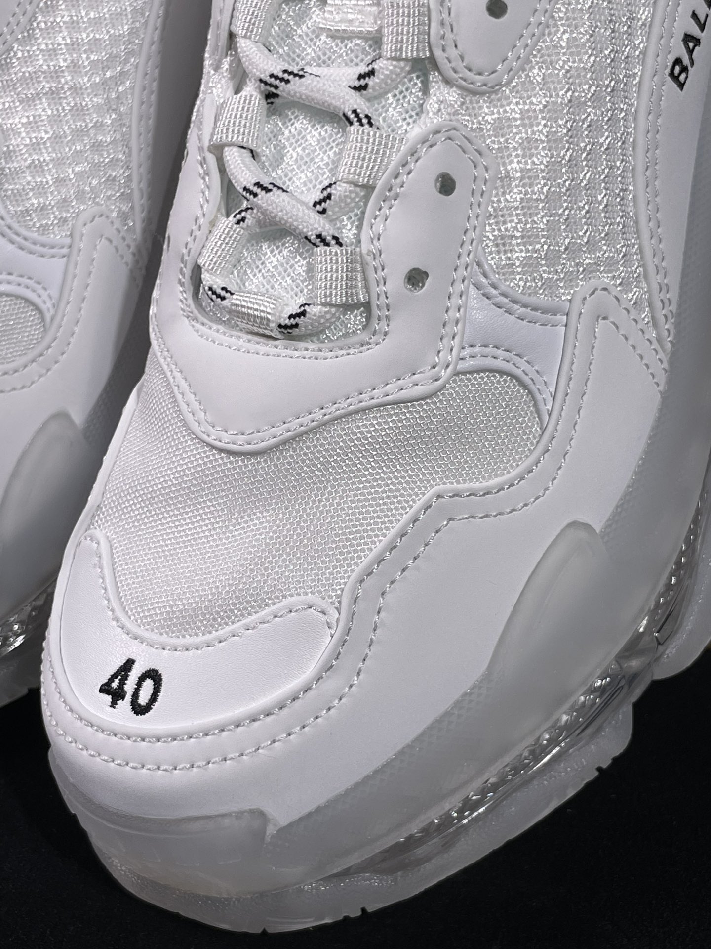 巴黎世家 工厂优势放货，欢迎合作‼️巴黎2代气垫 全白该有的材料配置、做工工艺和配套配件全部拉满！货量足