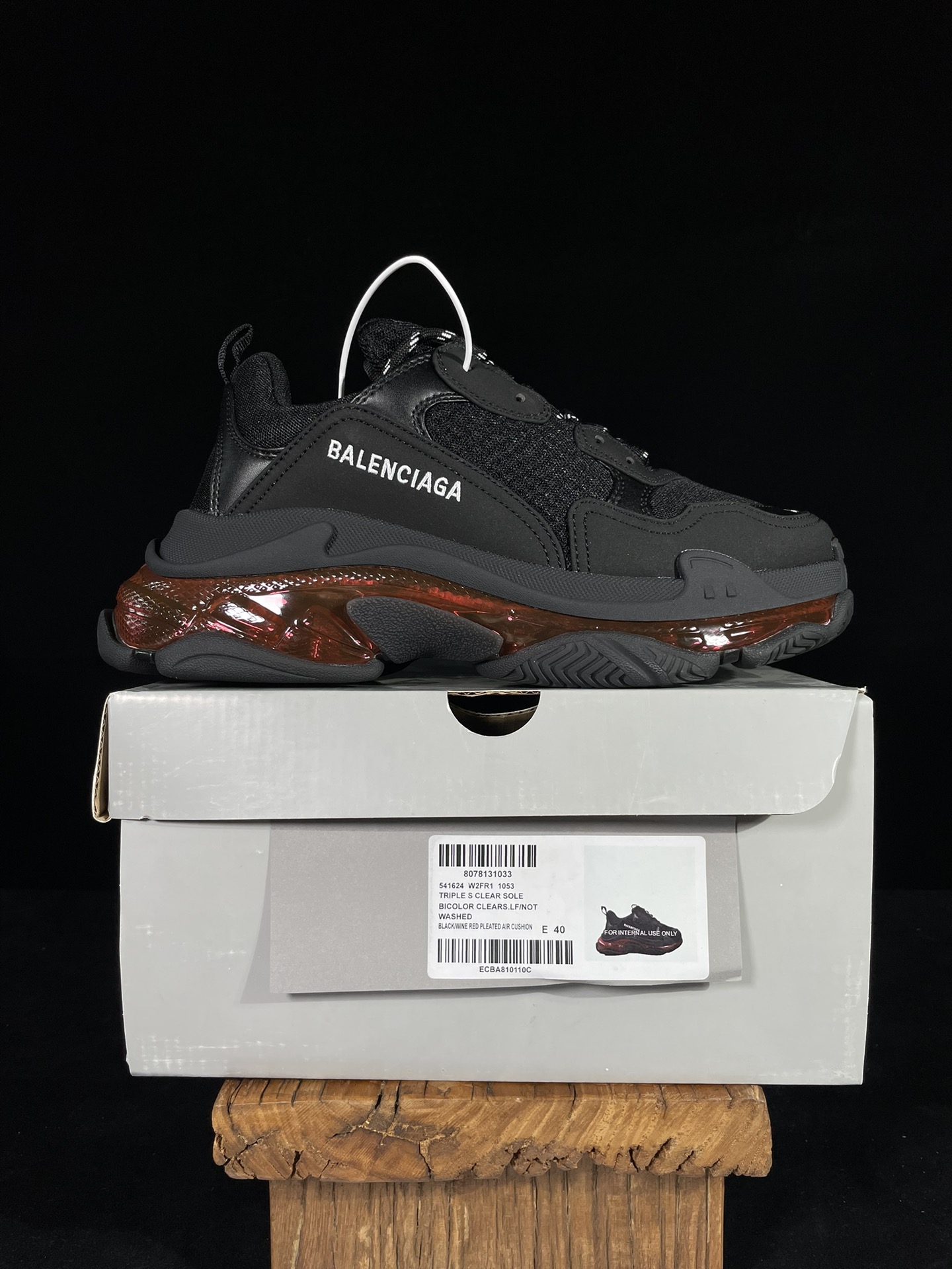 巴黎世家 工厂优势放货，欢迎合作‼️巴黎2代气垫 黑酒红折边该有的材料配置、做工工艺和配套配件全部拉满！