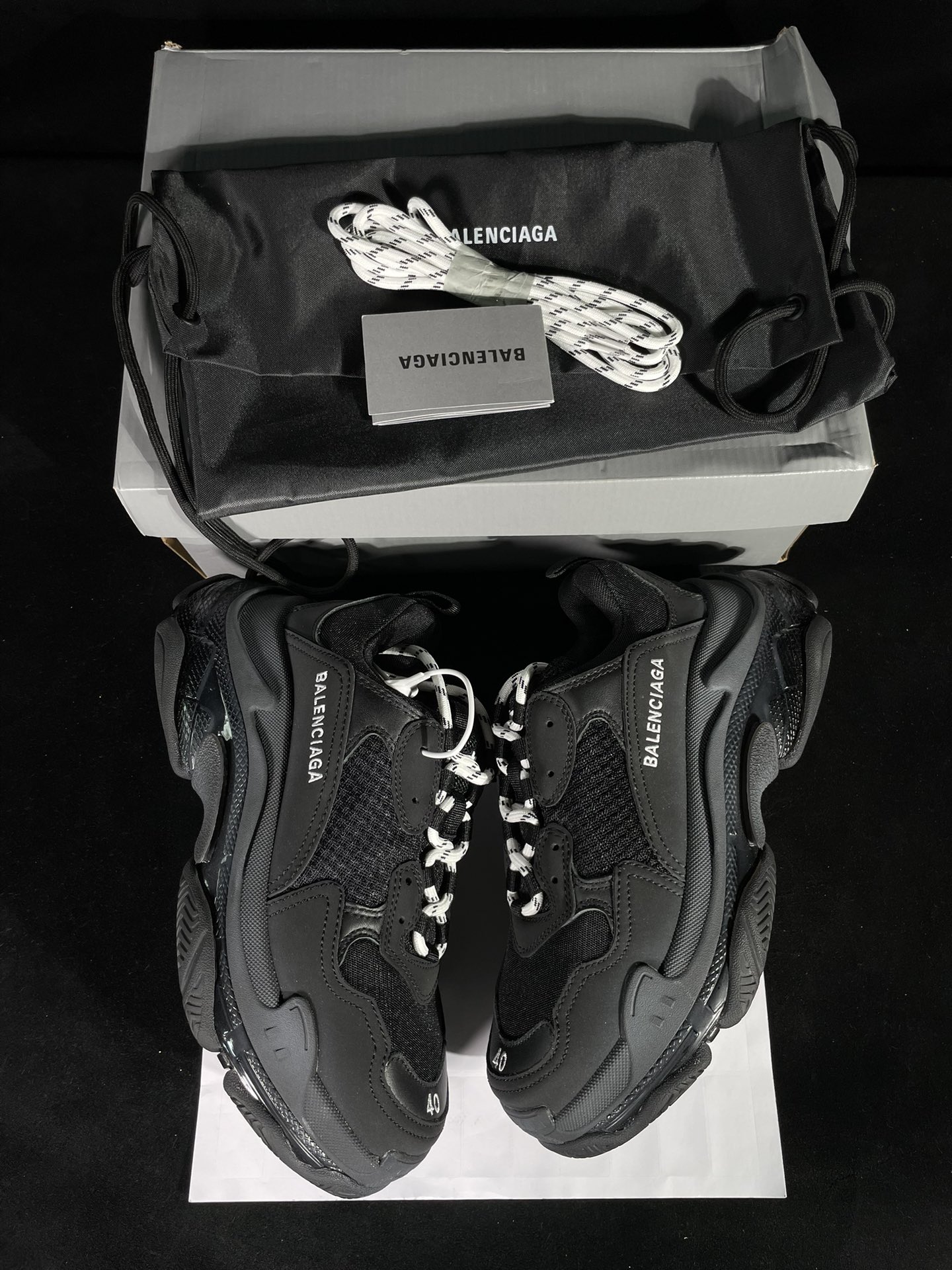 巴黎世家 工厂优势放货，欢迎合作‼️巴黎2代气垫 全黑该有的材料配置、做工工艺和配套配件全部拉满！货量足