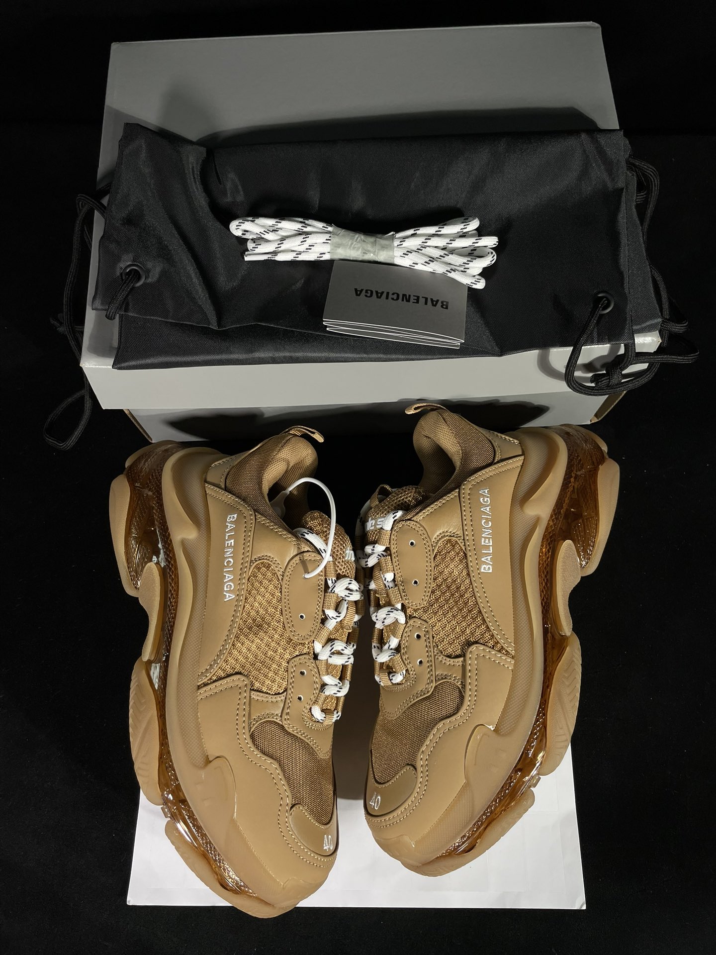 巴黎世家 工厂优势放货，欢迎合作‼️巴黎2代气垫 咖啡棕该有的材料配置、做工工艺和配套配件全部拉满！货量