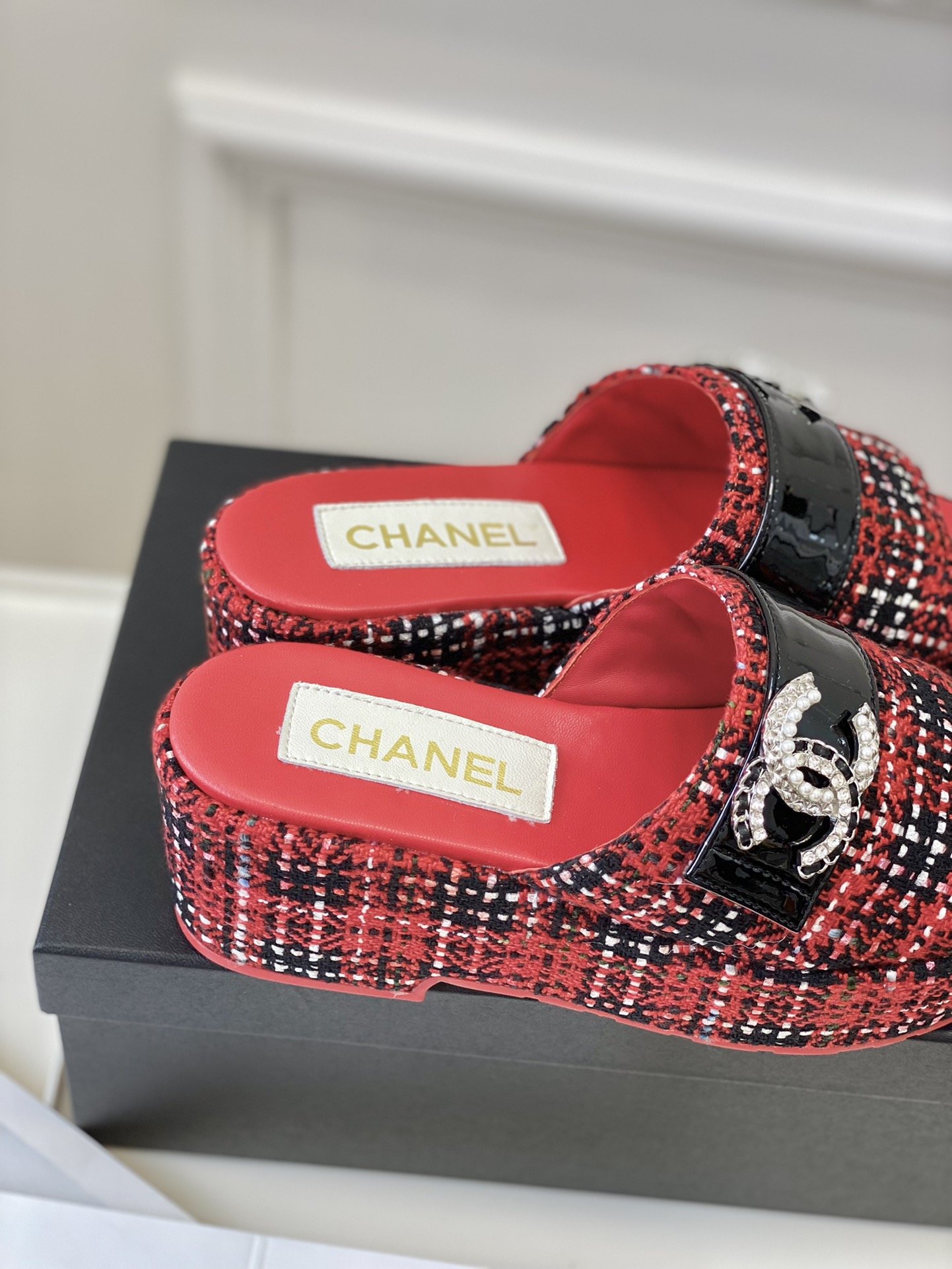 Chanel23新款防水台凉鞋！原版