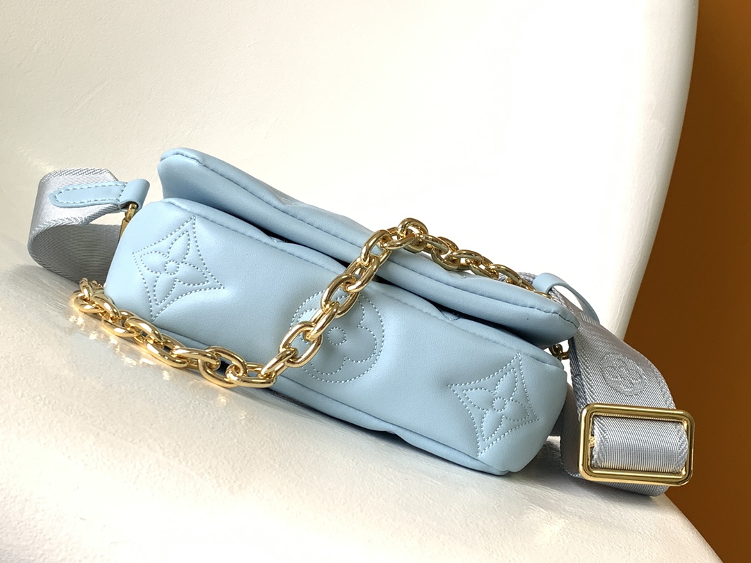 p680 M81398黑色 M81399雾霾蓝  Wallet on Strap 手袋来自 Bubblegram 系列