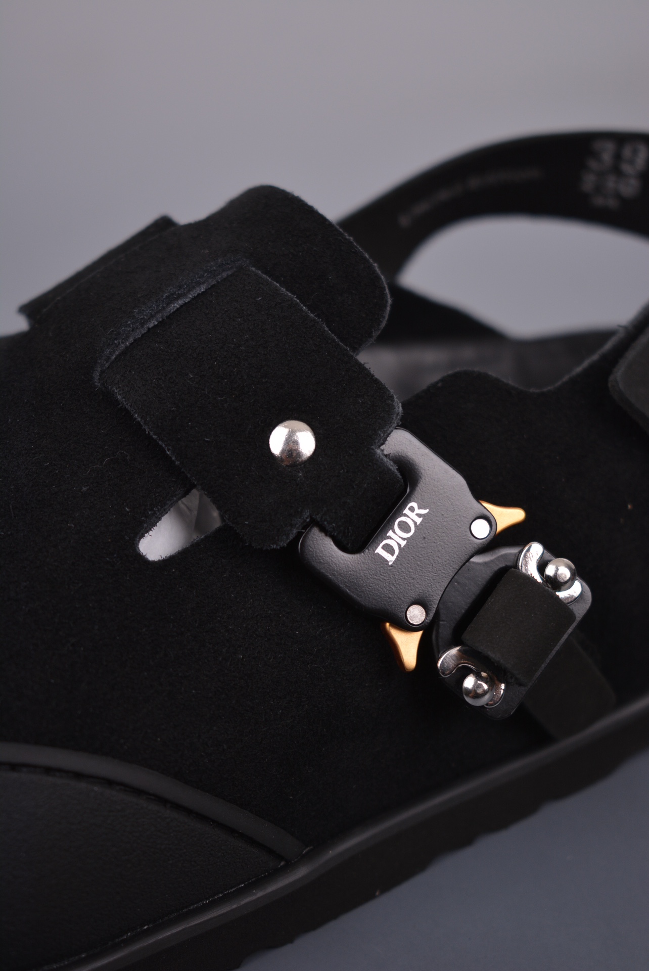 380 迪奥dior 联名x 勃肯birkenstock 机能锁扣设计 神作联名款 日系与先锋的结合体 黑色 沙色 1144413633