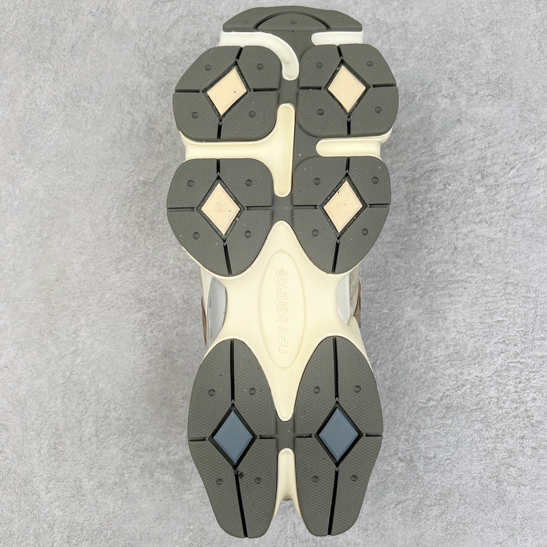 图片[9]-＃纯原特价福利 New Balance NB9060系列 新百伦绒面革网布经典百搭防滑耐磨透气低帮生活休闲鞋 全套原楦原纸板原厂数据开发 进口三明治网面 原装进口翻毛皮料正确绒感卡色 正确中底拉帮中底网布细节 原厂标裁 带紫光防伪 定制后跟透明水晶模块 冲裁组合 大底贴合程度胶水上色把控完美 整洁度挑战全网艺术家 多道序QC把关品质完善 匠心打造 耗时两个月开发完成 工艺极其复杂难度可想而知 新开独立私模大底 全网唯一正确六层组合大底 高端零售专供产物 尺码：36 37 37.5 38 38.5 39 40 40.5 41 42 42.5 43 44 45 46.5-选品中心