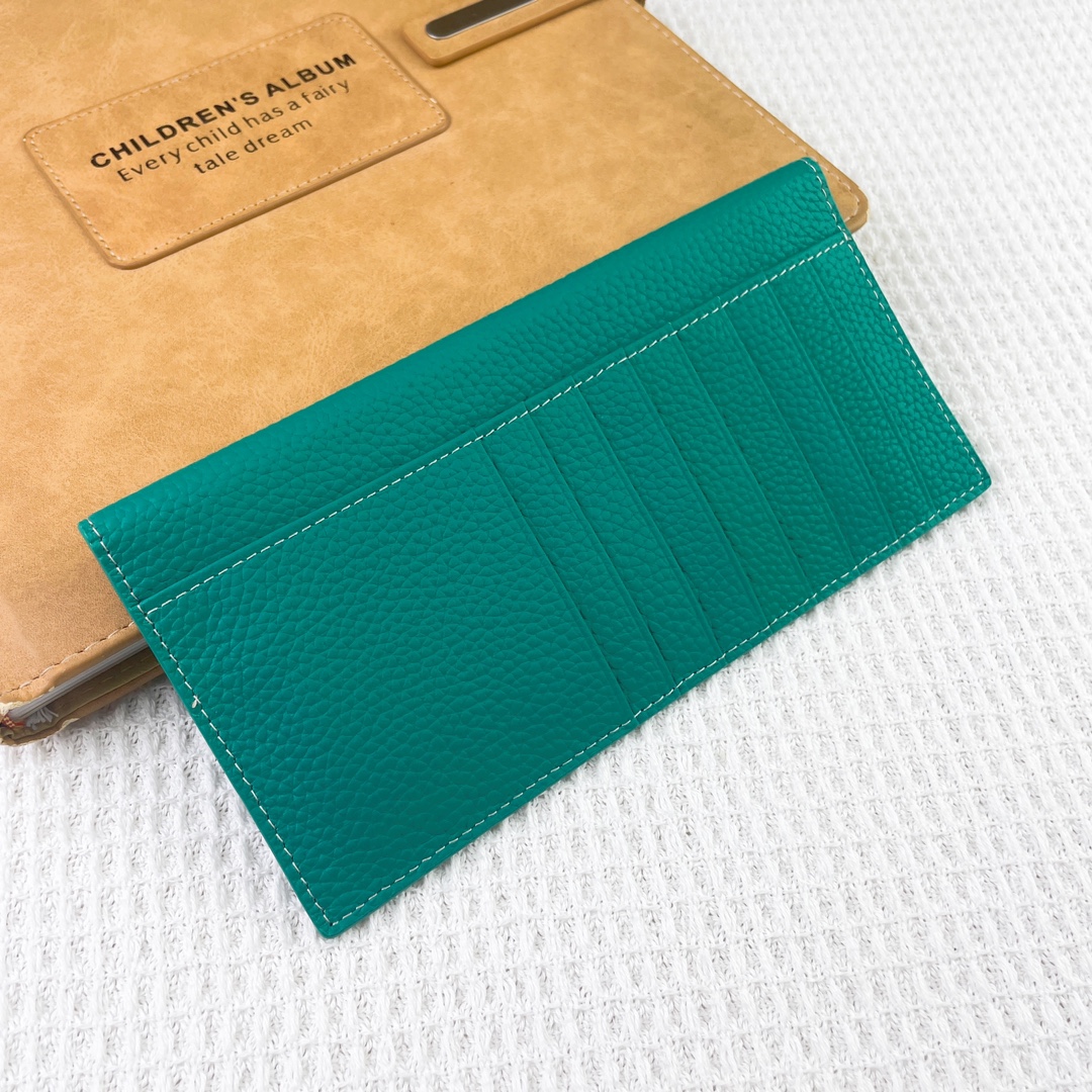 爱马仕Hermes Silk’in信封包/卡包/钱包 采用Barenia小牛皮制作而成 9个插卡位,按扣开合,一个大钞 爱马仕Hermes Silk’in信封包/卡包/钱包 采用Barenia小牛皮制作而成 9个插卡位,按扣开合,一个大钞