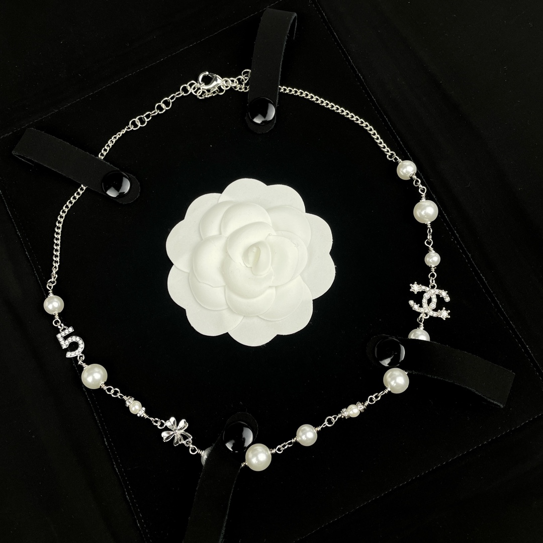 NO:817089,Ch@nel four-leaf clover 5 words double C multi-element silver full of diamonds pearl choker necklace necklace, Chanel necklace, chanel, necklace19860909Ch@nel 四叶草5字 双C多元素 银色满钻 珍珠choker 颈链 项链,香奈儿项链,chanel,necklace,Jewelry