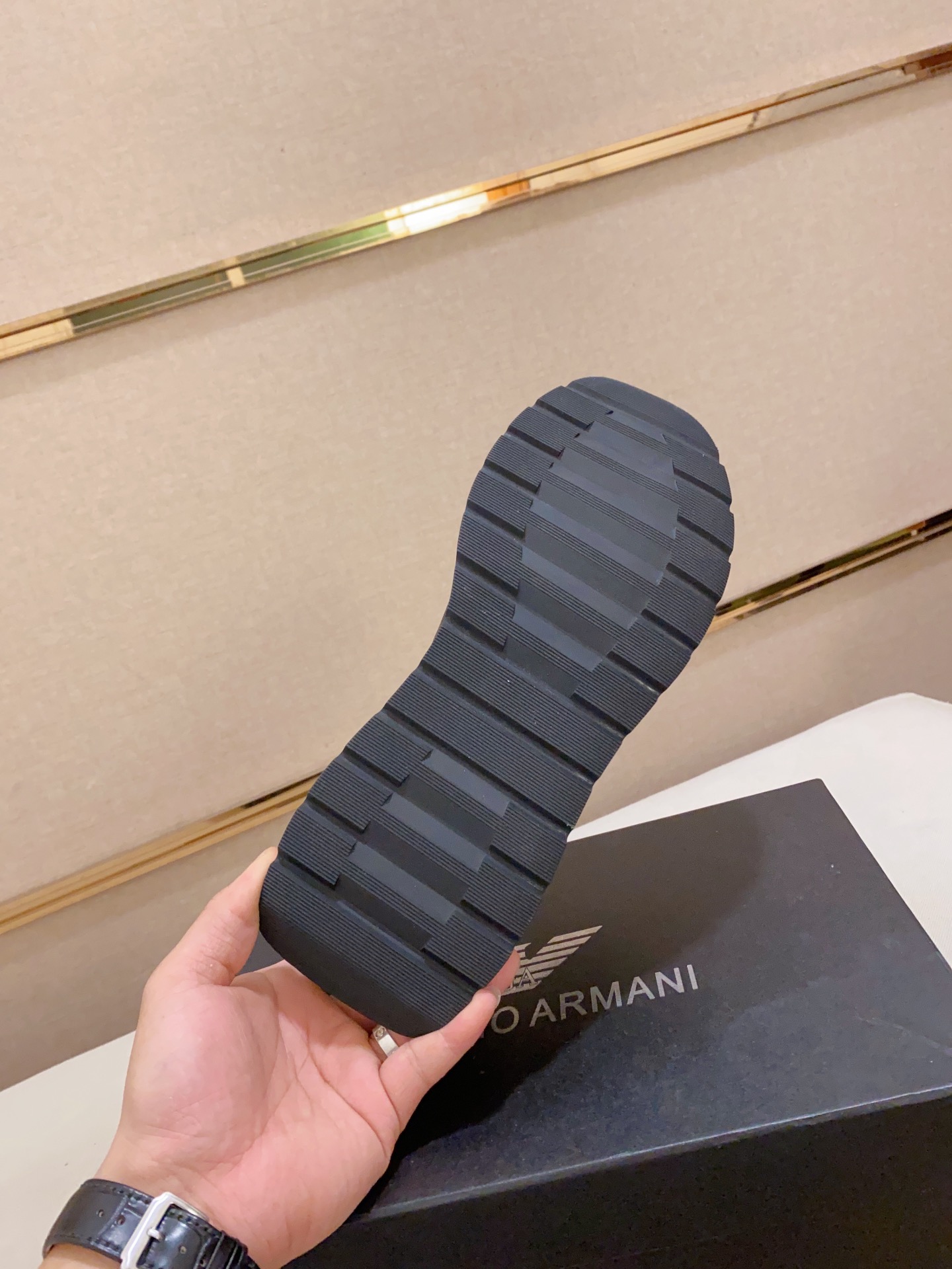 Factory Precio: 240Armani (Armani) sitio web oficial sincronizado con los últimos modelos de la part