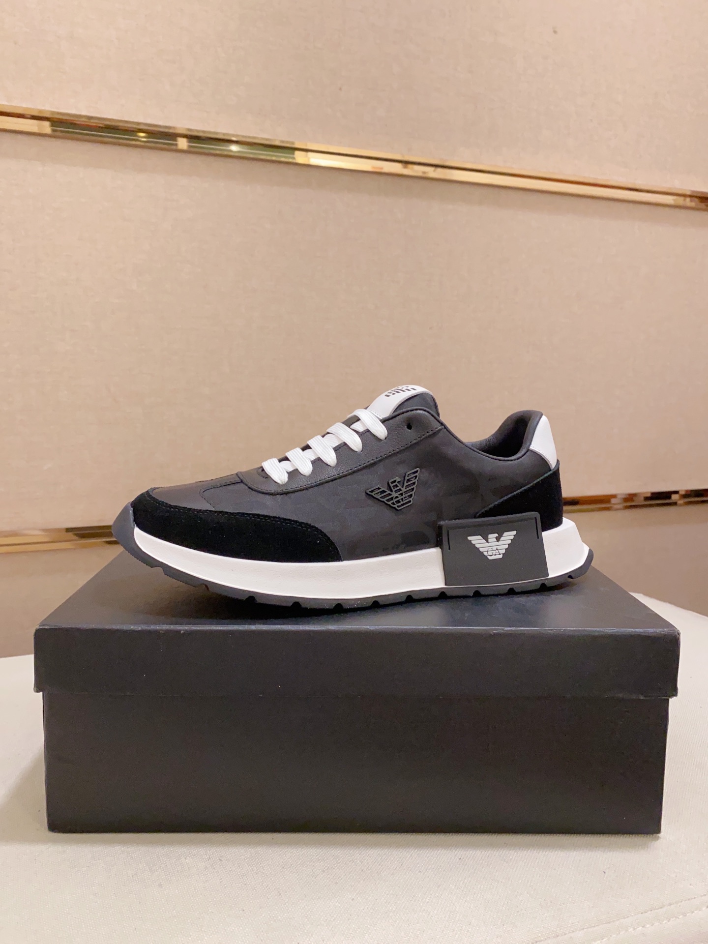 Factory Precio: 240Armani (Armani) sitio web oficial sincronizado con los últimos modelos de la part