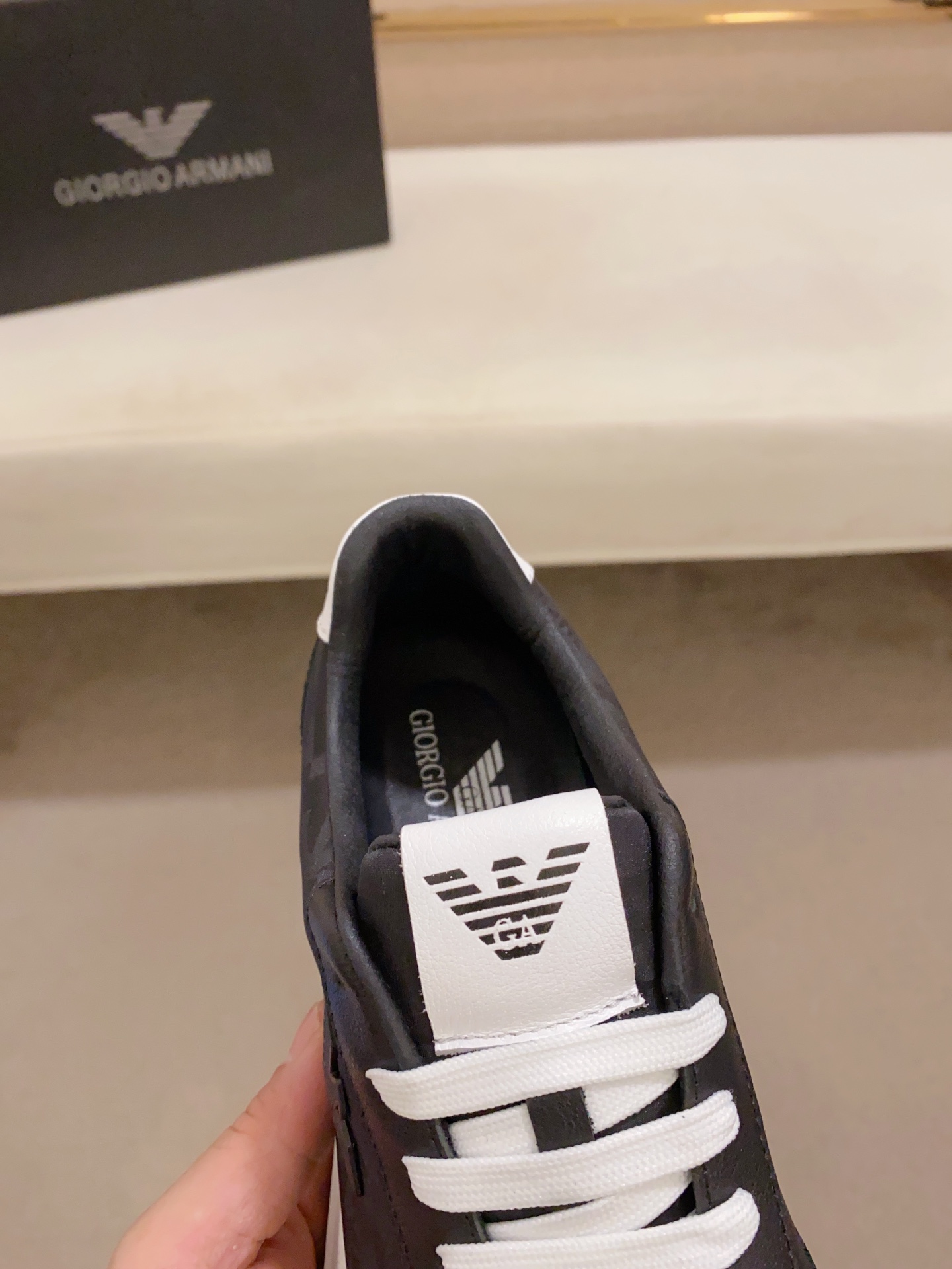Factory Precio: 240Armani (Armani) sitio web oficial sincronizado con los últimos modelos de la part