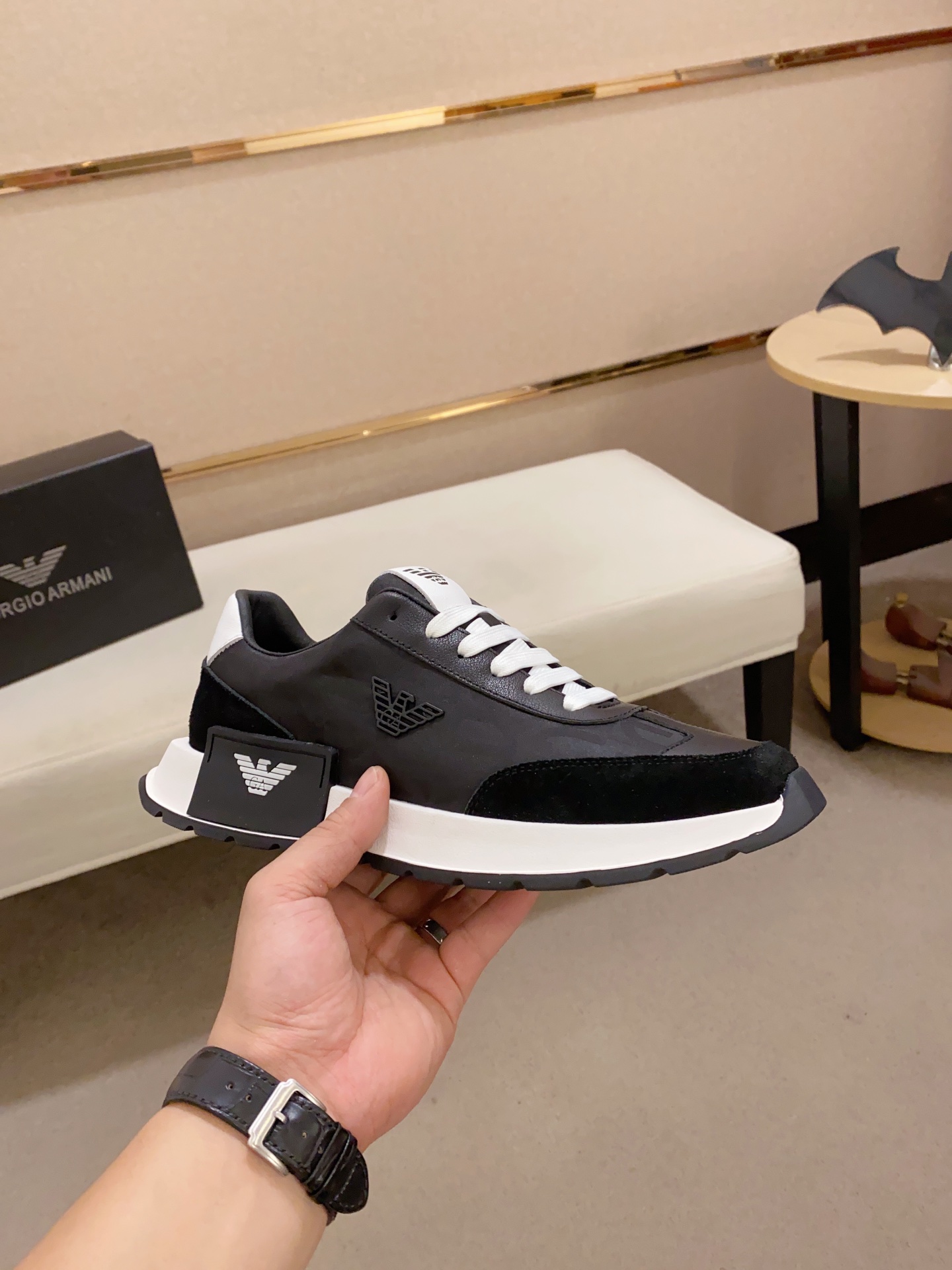 Factory Precio: 240Armani (Armani) sitio web oficial sincronizado con los últimos modelos de la part