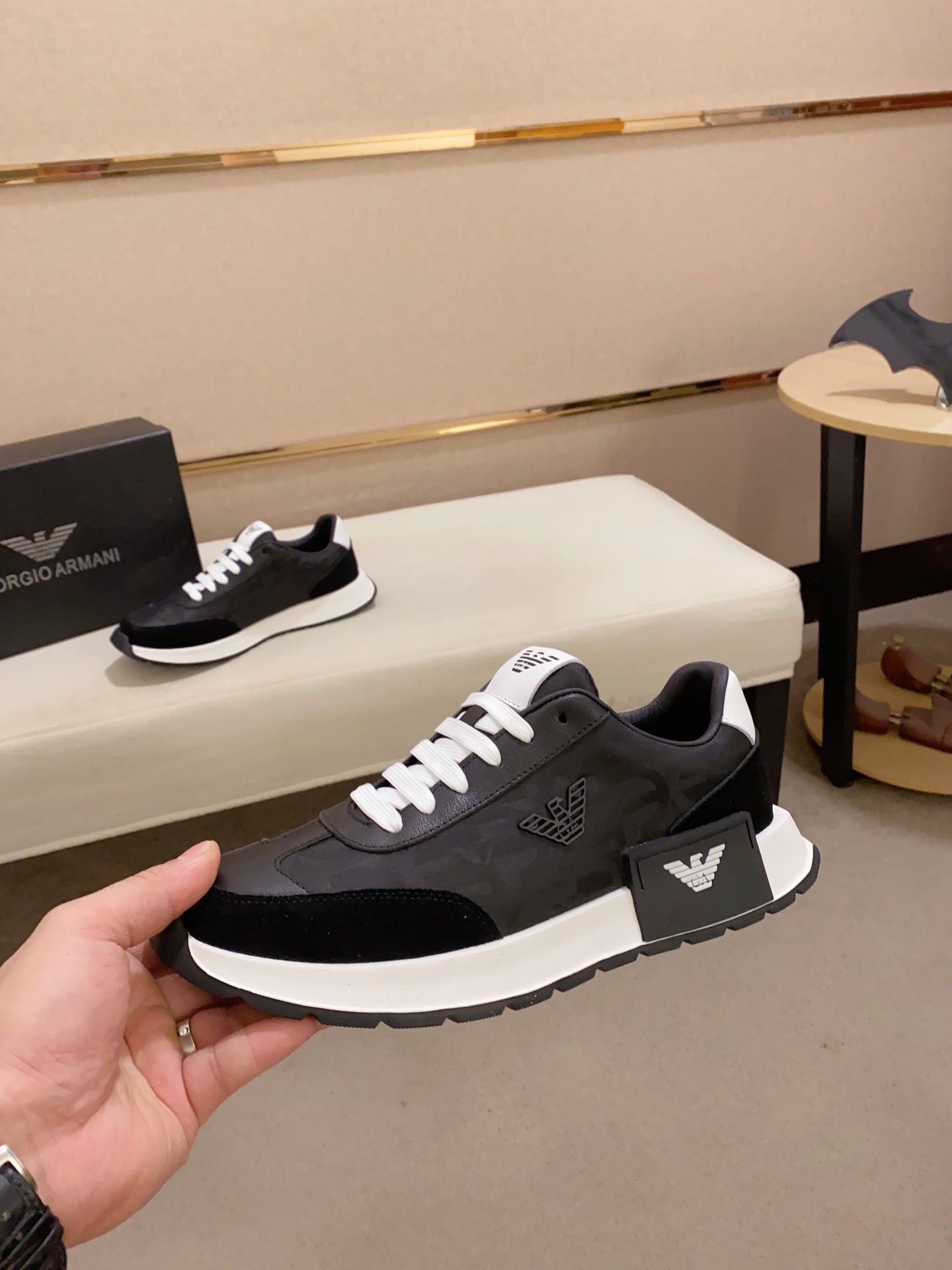 Factory Precio: 240Armani (Armani) sitio web oficial sincronizado con los últimos modelos de la part