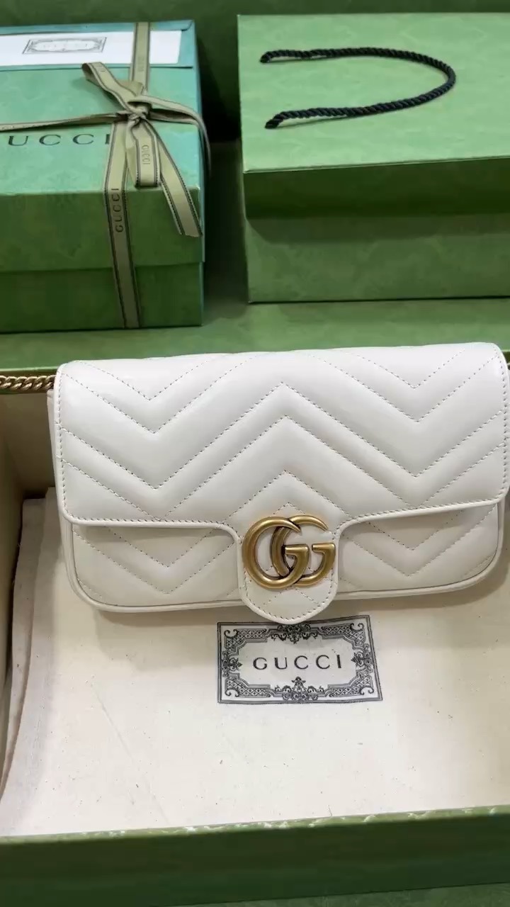 Same as Original
 Gucci Marmont Wallet Card pack White Chains