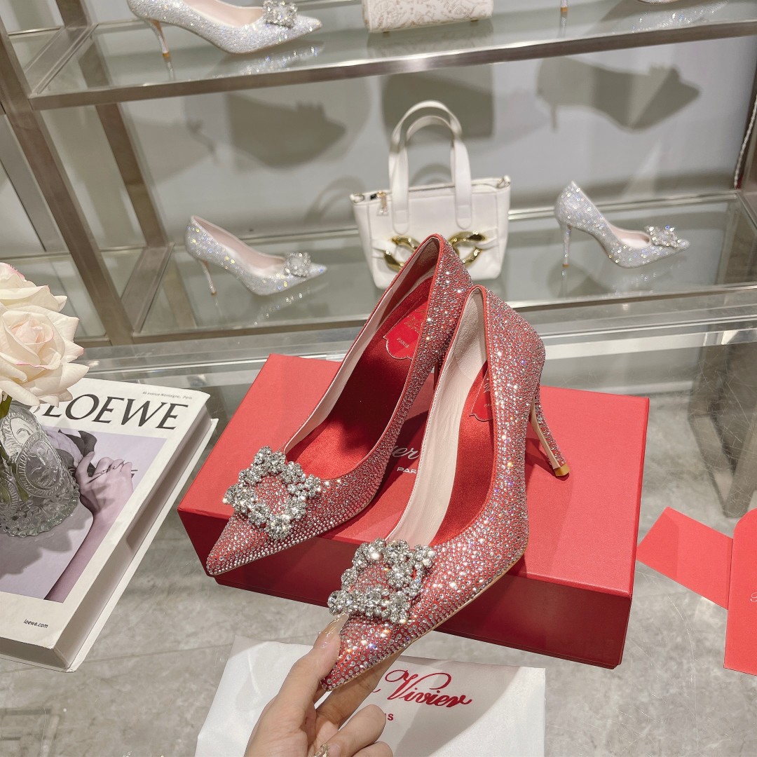 Roger Vivier’s Empowering Women: Flower Strass High Heels in Napa Leather - 图片 4