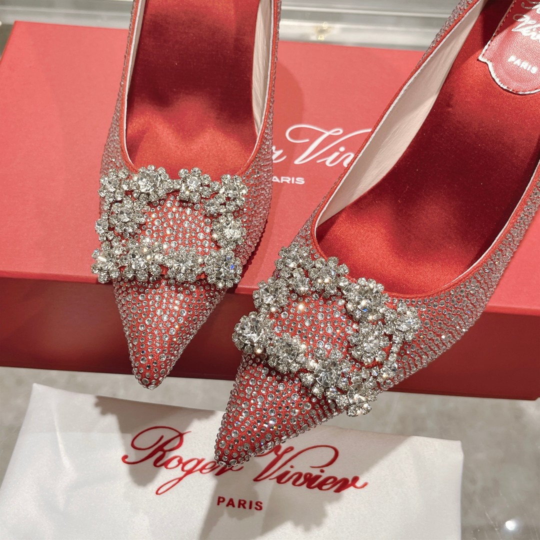 Roger Vivier’s Empowering Women: Flower Strass High Heels in Napa Leather - 图片 7