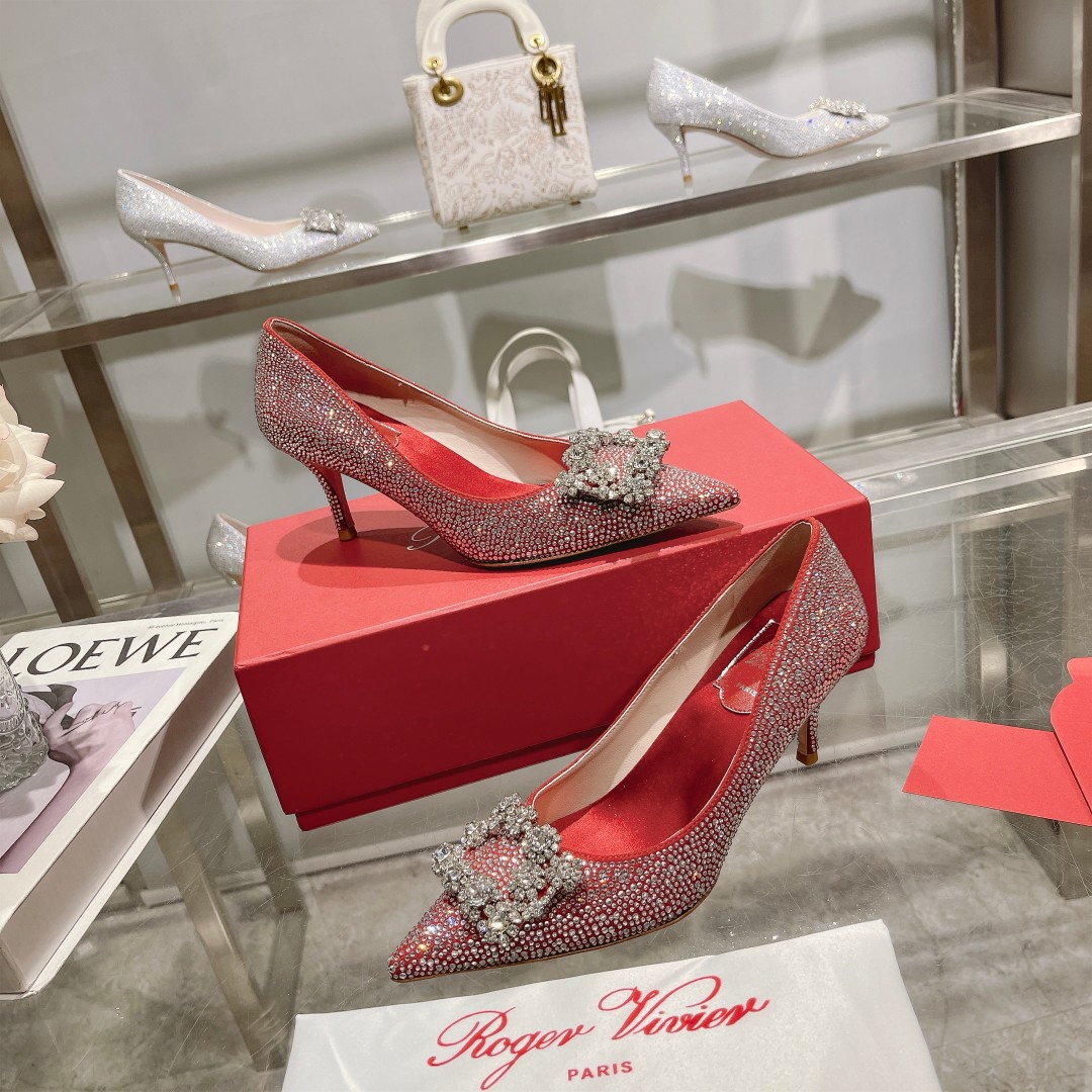 Roger Vivier: Empowering Women with Glamorous Flower Strass High Heels - 图片 8