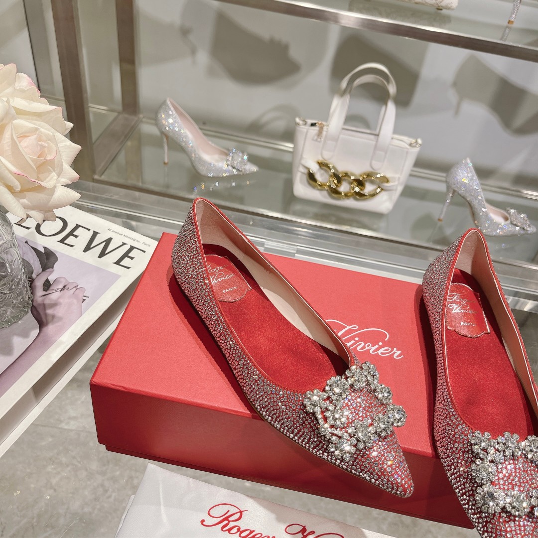 Roger Vivier: Empowering Women with Glamorous Flower Strass High Heels - 图片 2