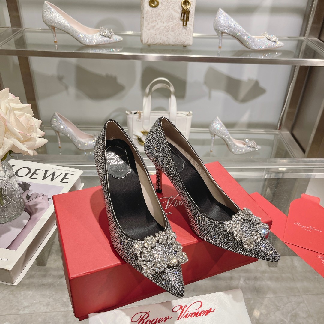 Roger Vivier’s Empowering High Heels for Exceptional Women: Glamorous, Dazzling, and Versatile - 图片 5