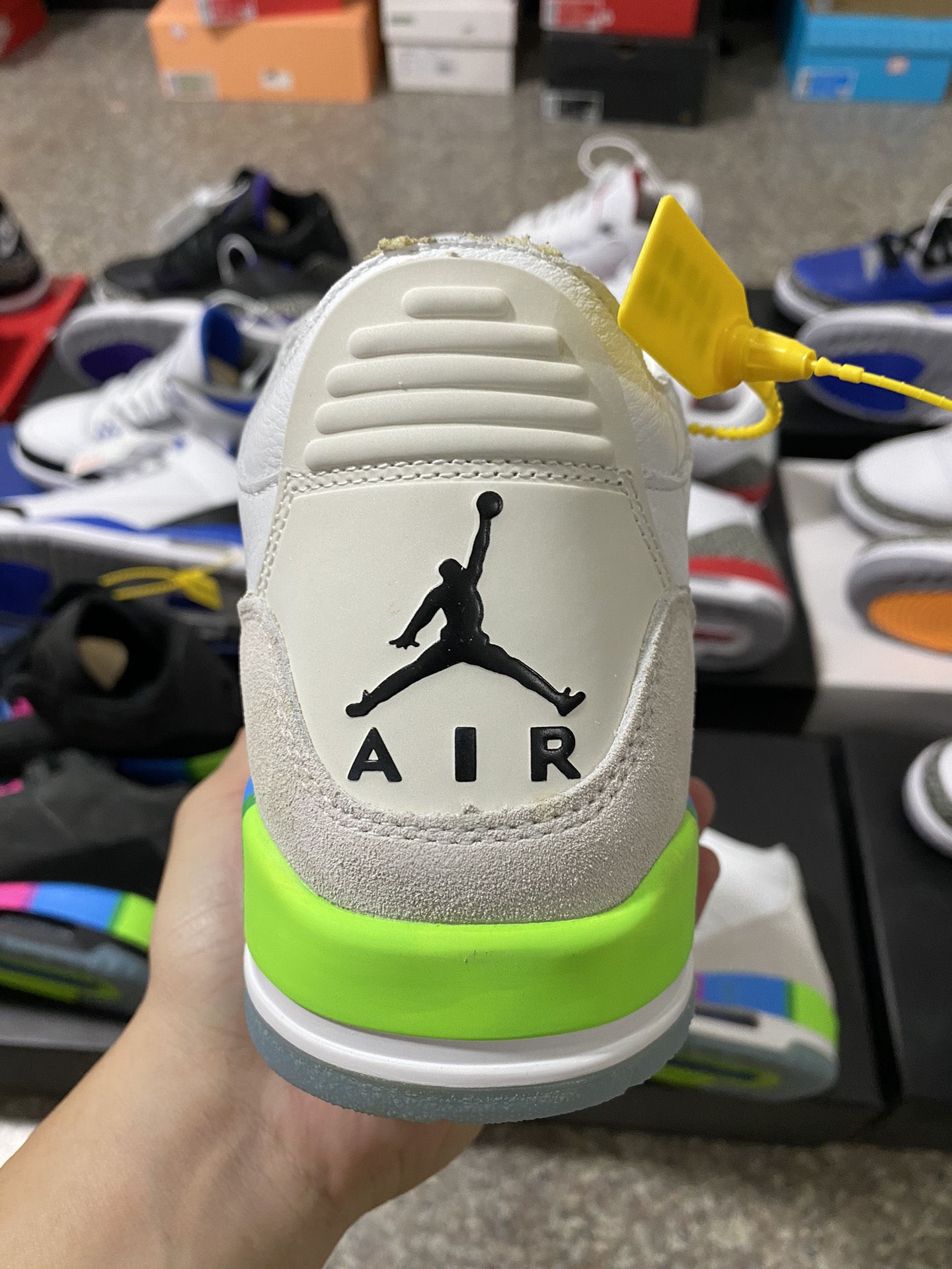 aj3白七彩尺码40-45特价头层皮