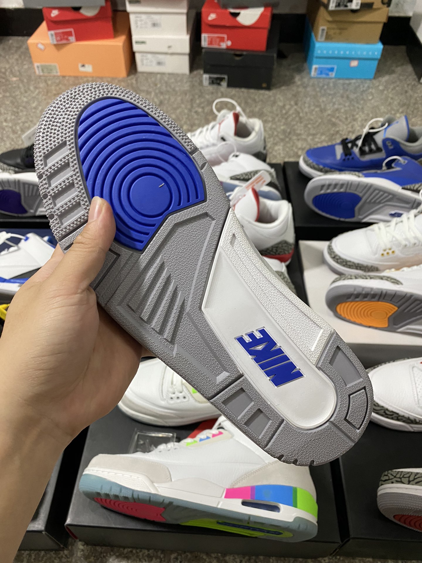 aj3白蓝闪电尺码40-47.5特价