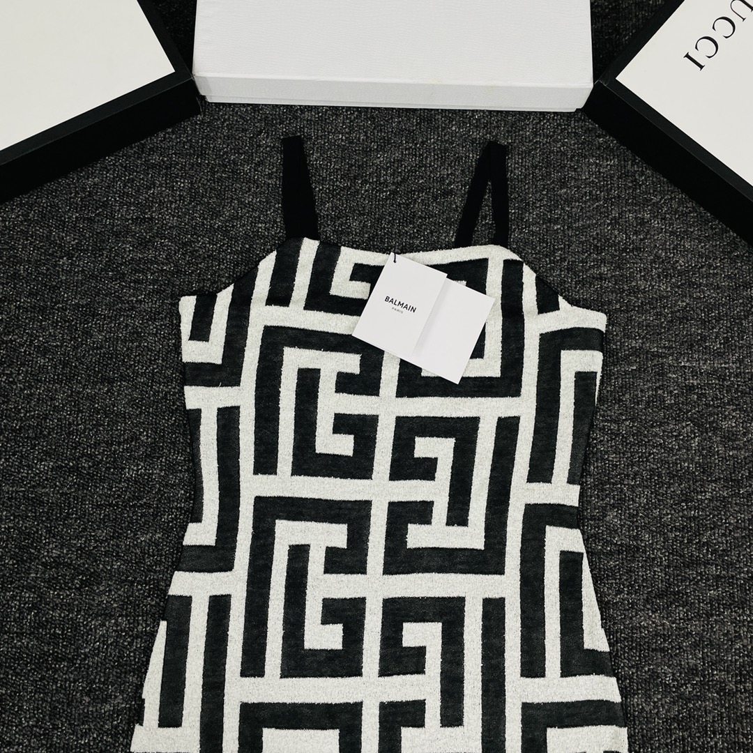 Balmain’s Super-Black Letter-Labeled Latte Suit: P403 Original Hard-Core Female Style - 图片 6