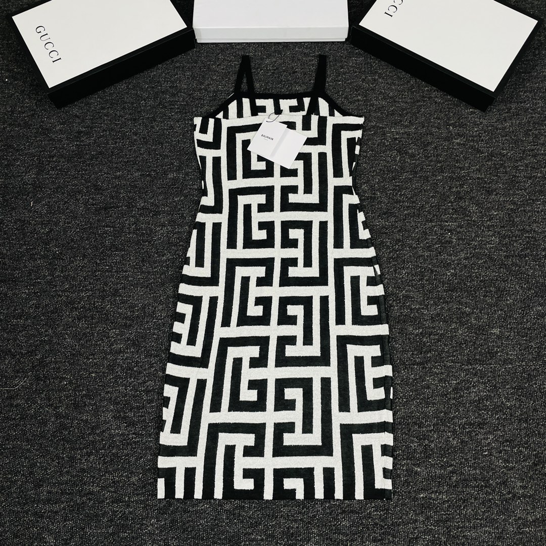 Balmain’s Super-Black Letter-Labeled Latte Suit: P403 Original Hard-Core Female Style - 图片 2