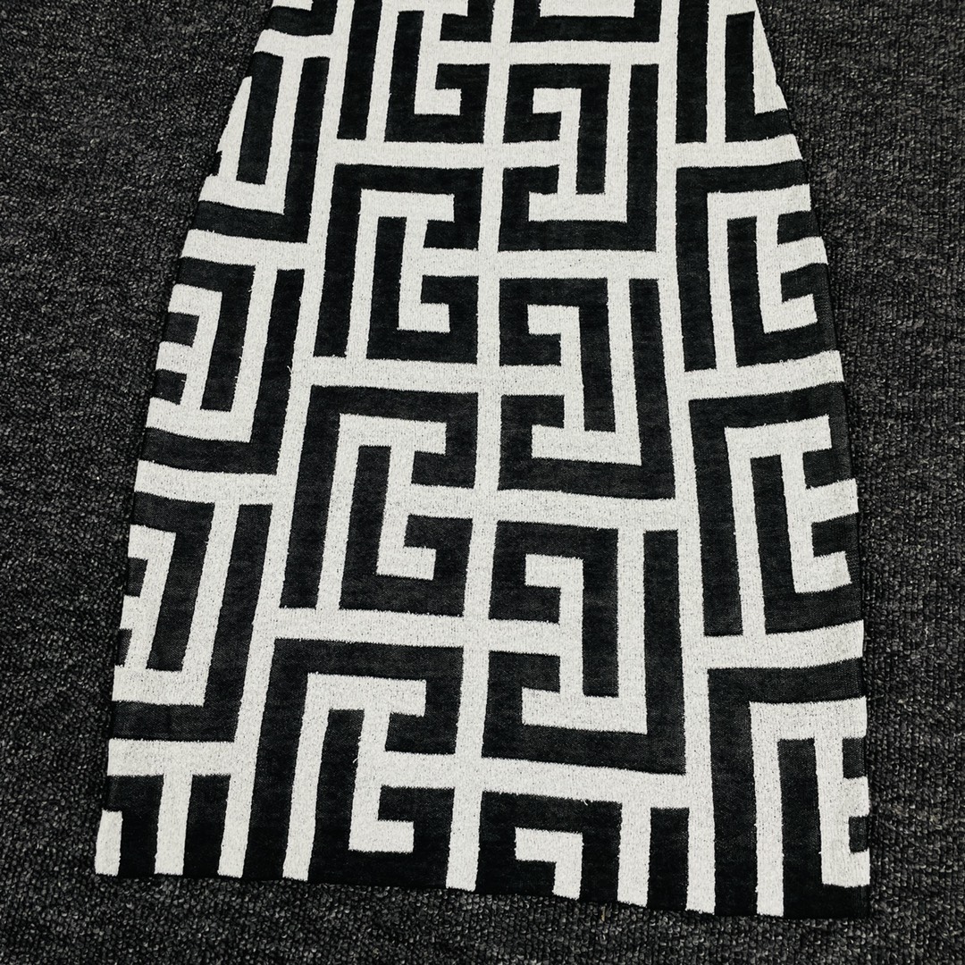 Balmain’s Super-Black Letter-Labeled Latte Suit: P403 Original Hard-Core Female Style - 图片 7