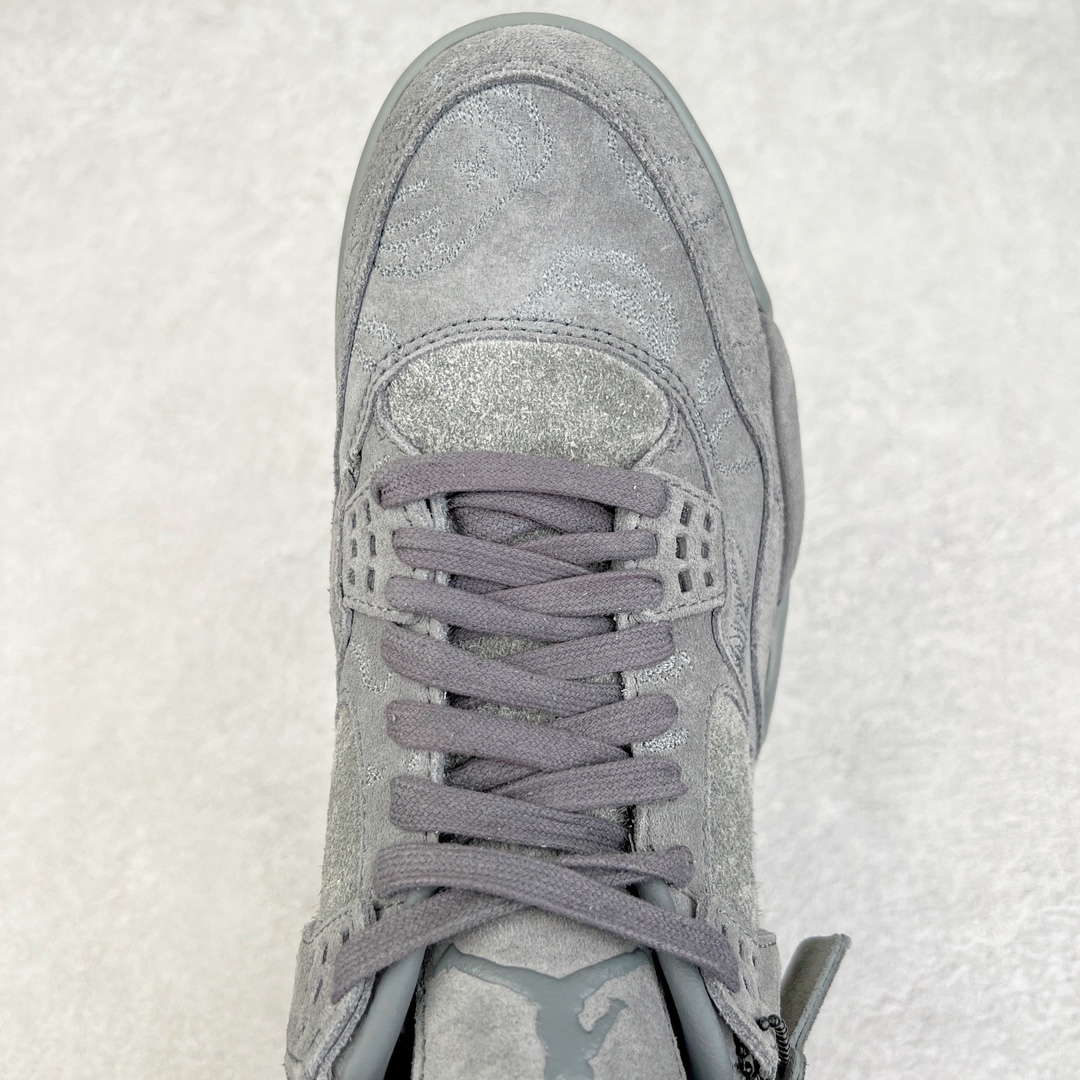 图片[5]-零售💰570 ＃R1/DT纯原 KAWS x Air Jordan AJ4 \”Cool Grey\” 涂鸦联名酷灰 930155-003 翻水经典 历史细节最优 完美出货纯原市场最高工艺复刻 无色差修正 夜光大底调试 涂鸦、色卡与原版基本零差距 原厂麂皮定制 高密度原厂电绣鞋面涂鸦 原盒原配 独家配原鞋拆解开发 原楦原纸板开发 全市场最纯正四代版型 原底真实气垫 回弹反馈充足 完美鞋楦打造 市面最高工艺一切细节如图实拍 所见所得 原装头层皮冲裁 Size：40 40.5 41 42 42.5 43 44 44.5 45 46 47.5 48.5 编码：by5936070-运动鞋