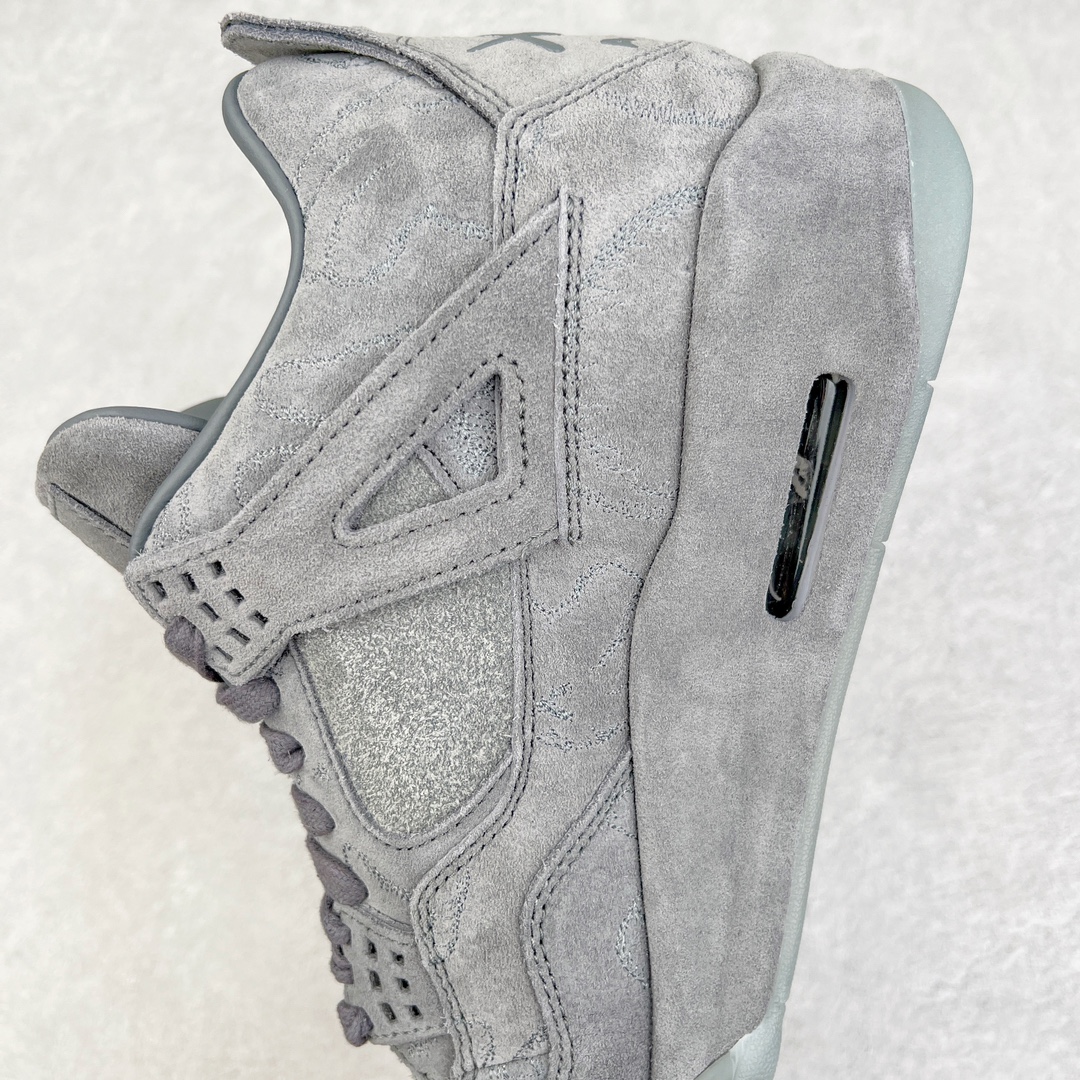 图片[8]-零售💰570 ＃R1/DT纯原 KAWS x Air Jordan AJ4 \”Cool Grey\” 涂鸦联名酷灰 930155-003 翻水经典 历史细节最优 完美出货纯原市场最高工艺复刻 无色差修正 夜光大底调试 涂鸦、色卡与原版基本零差距 原厂麂皮定制 高密度原厂电绣鞋面涂鸦 原盒原配 独家配原鞋拆解开发 原楦原纸板开发 全市场最纯正四代版型 原底真实气垫 回弹反馈充足 完美鞋楦打造 市面最高工艺一切细节如图实拍 所见所得 原装头层皮冲裁 Size：40 40.5 41 42 42.5 43 44 44.5 45 46 47.5 48.5 编码：by5936070-运动鞋