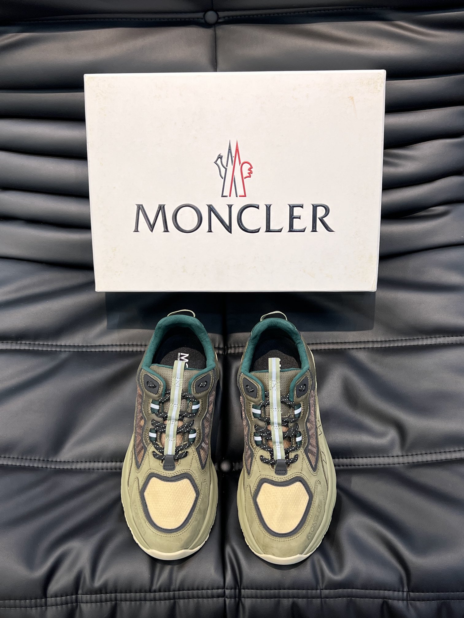 Moncler/蒙口LiteRunn