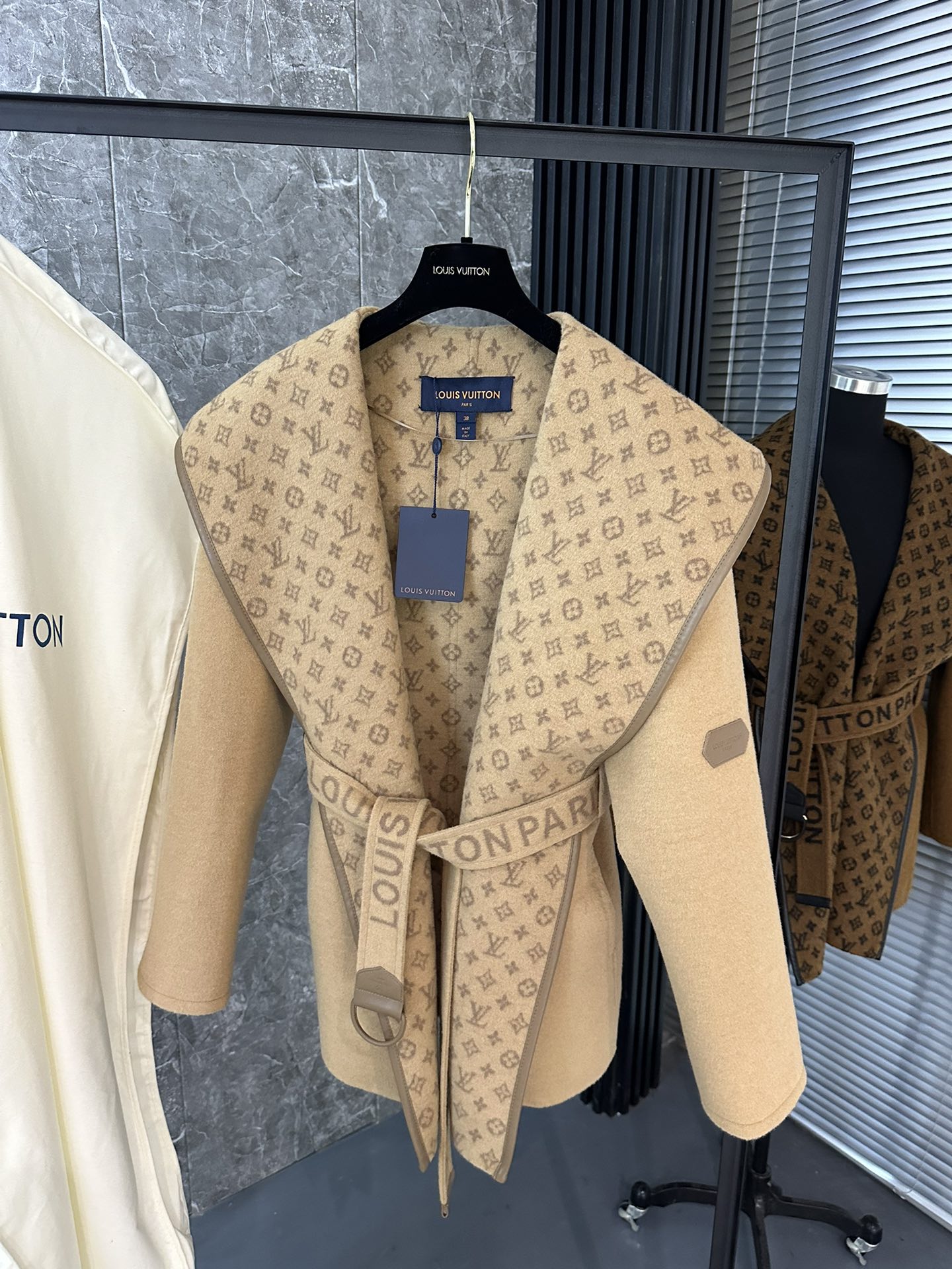 Louis Vuitton Clothing Coats & Jackets Apricot Color Milk Tea Wool Fall/Winter Collection Hooded Top